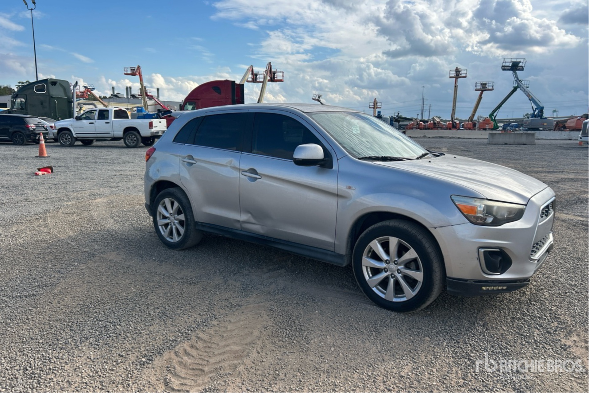 General Appearance with Picture, Right Front Corner