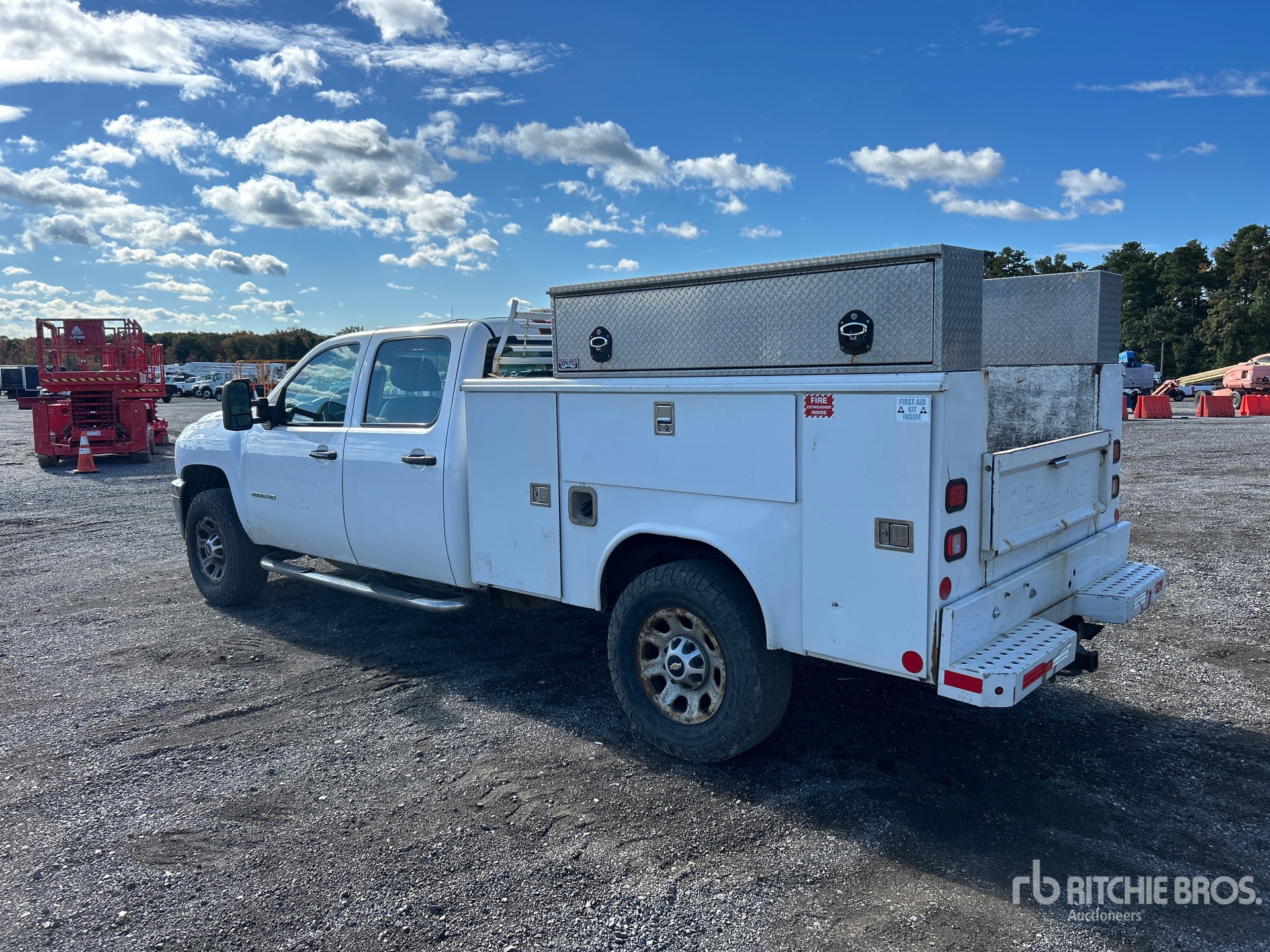 General Appearance with Picture, Left Rear Corner