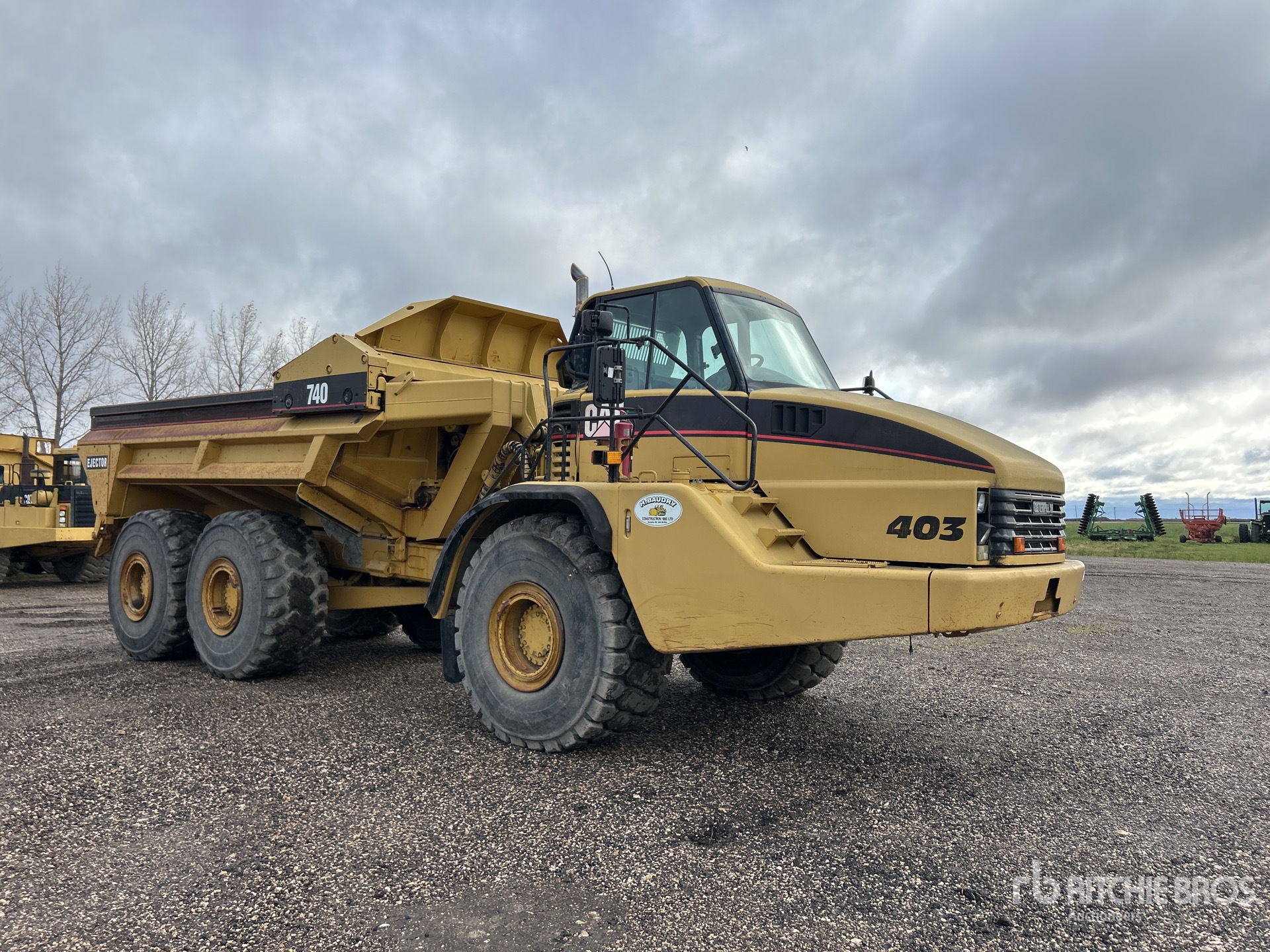 General Appearance with Picture, Right Front Corner