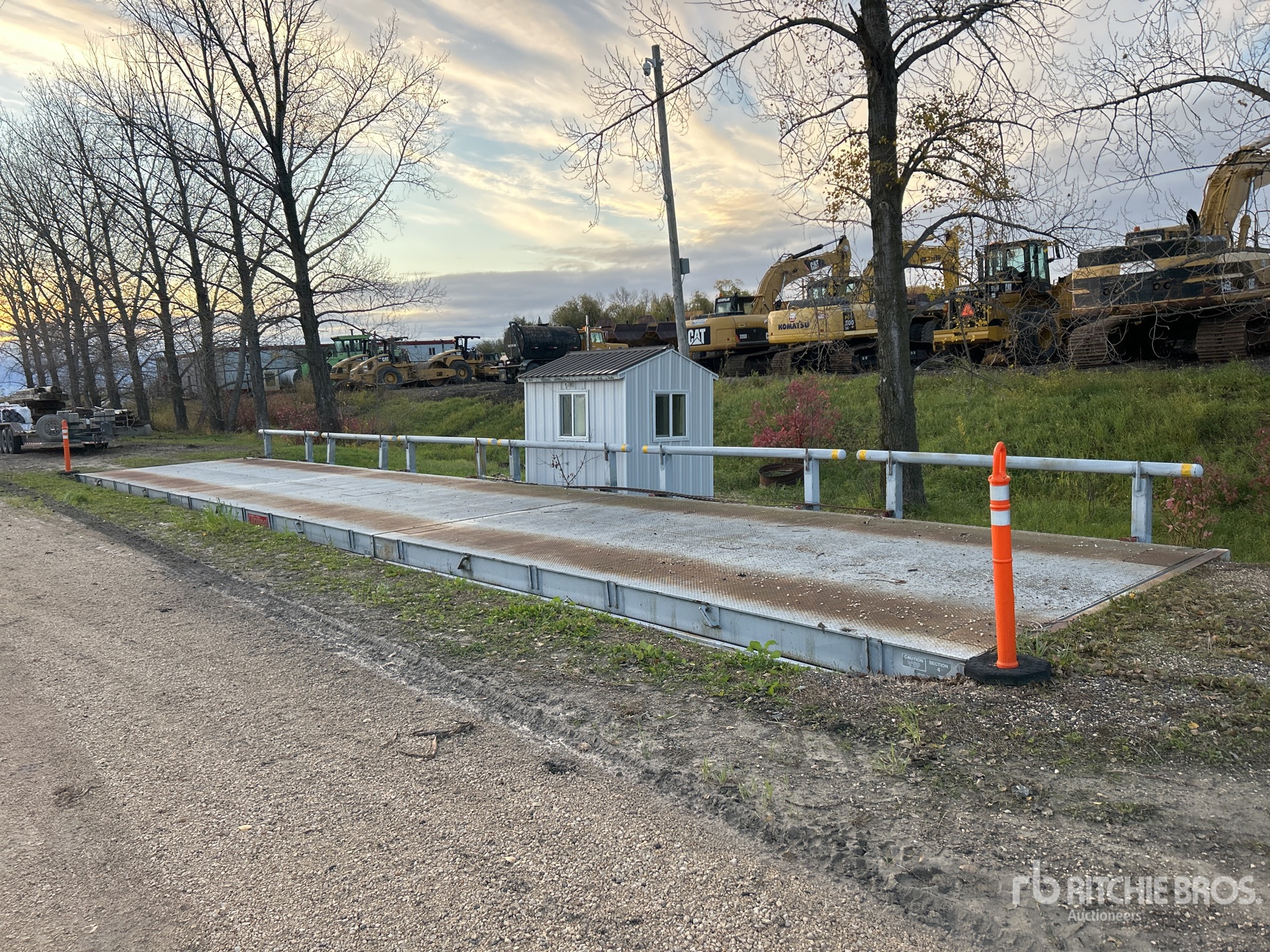 General Appearance with Bild, Ecke hinten links