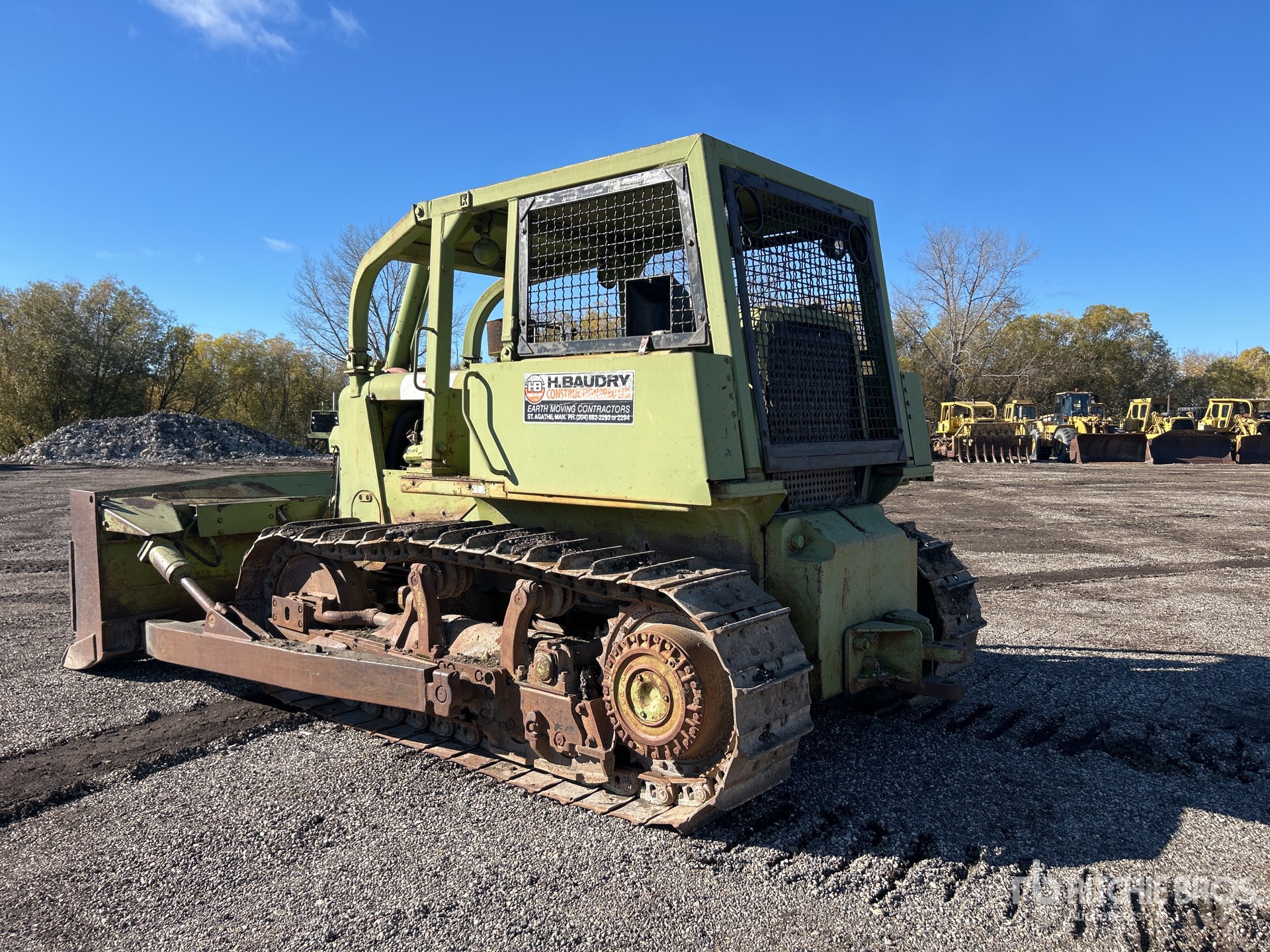 General Appearance with Bild, Ecke hinten links