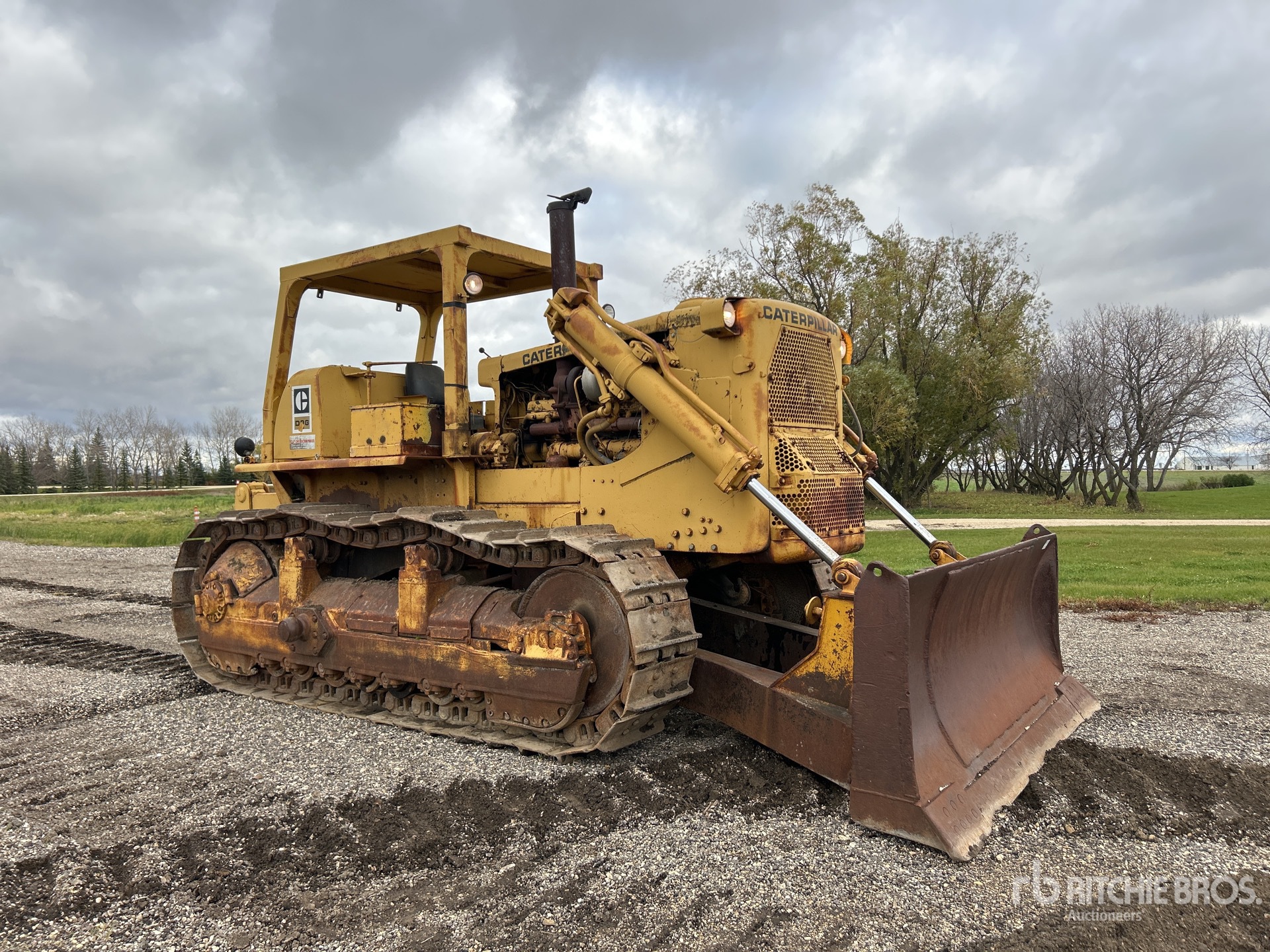 General Appearance with Bild, Ecke vorne rechts