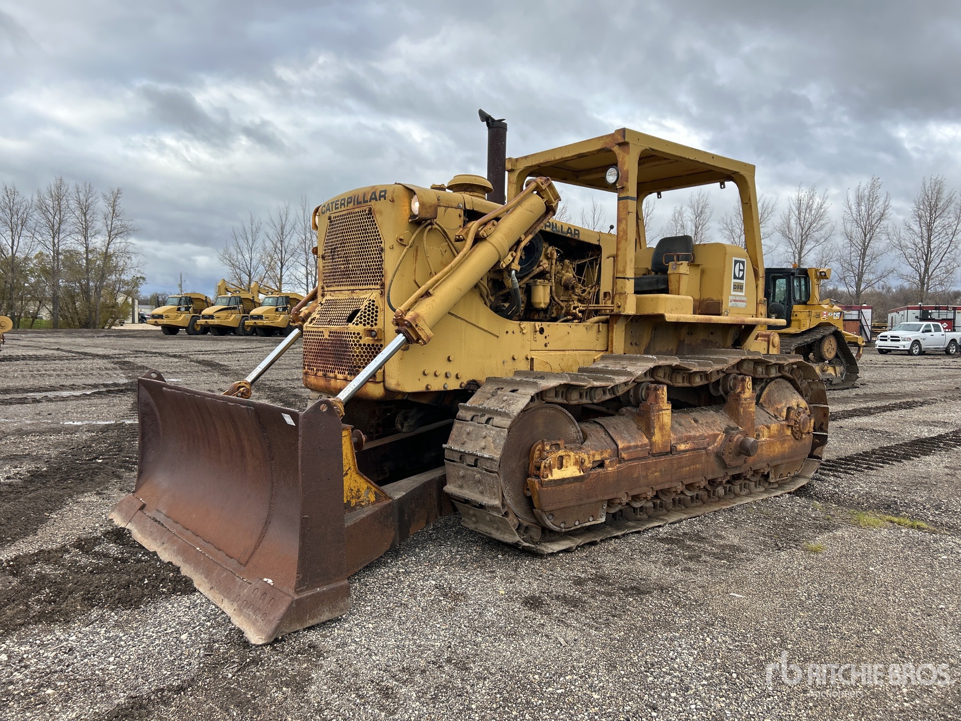 General Appearance with Bild, Ecke vorne links