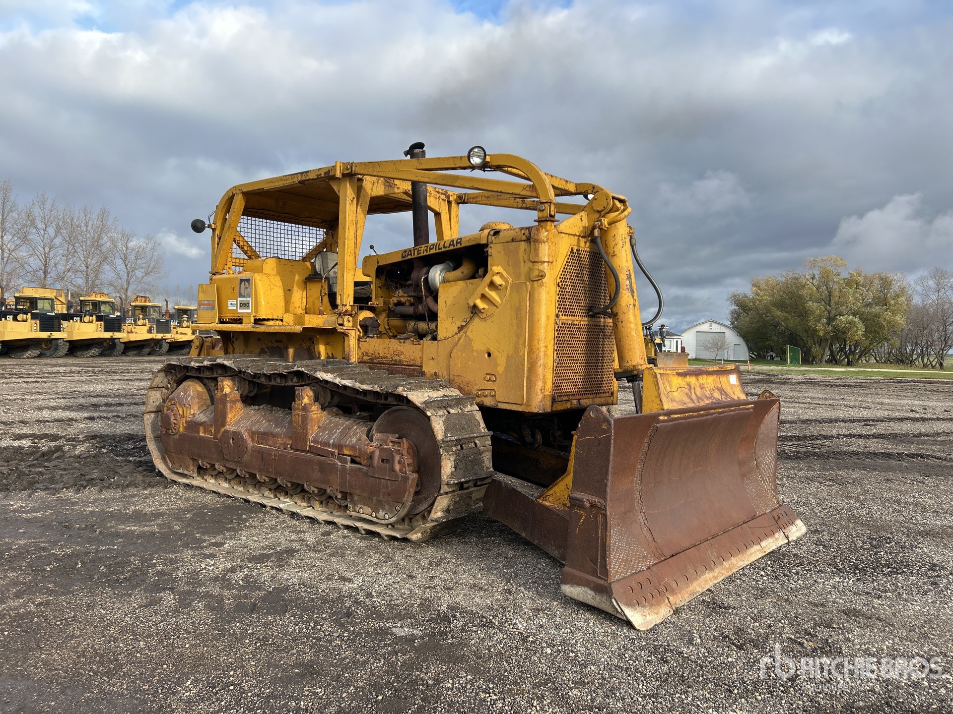 General Appearance with Bild, Ecke vorne rechts