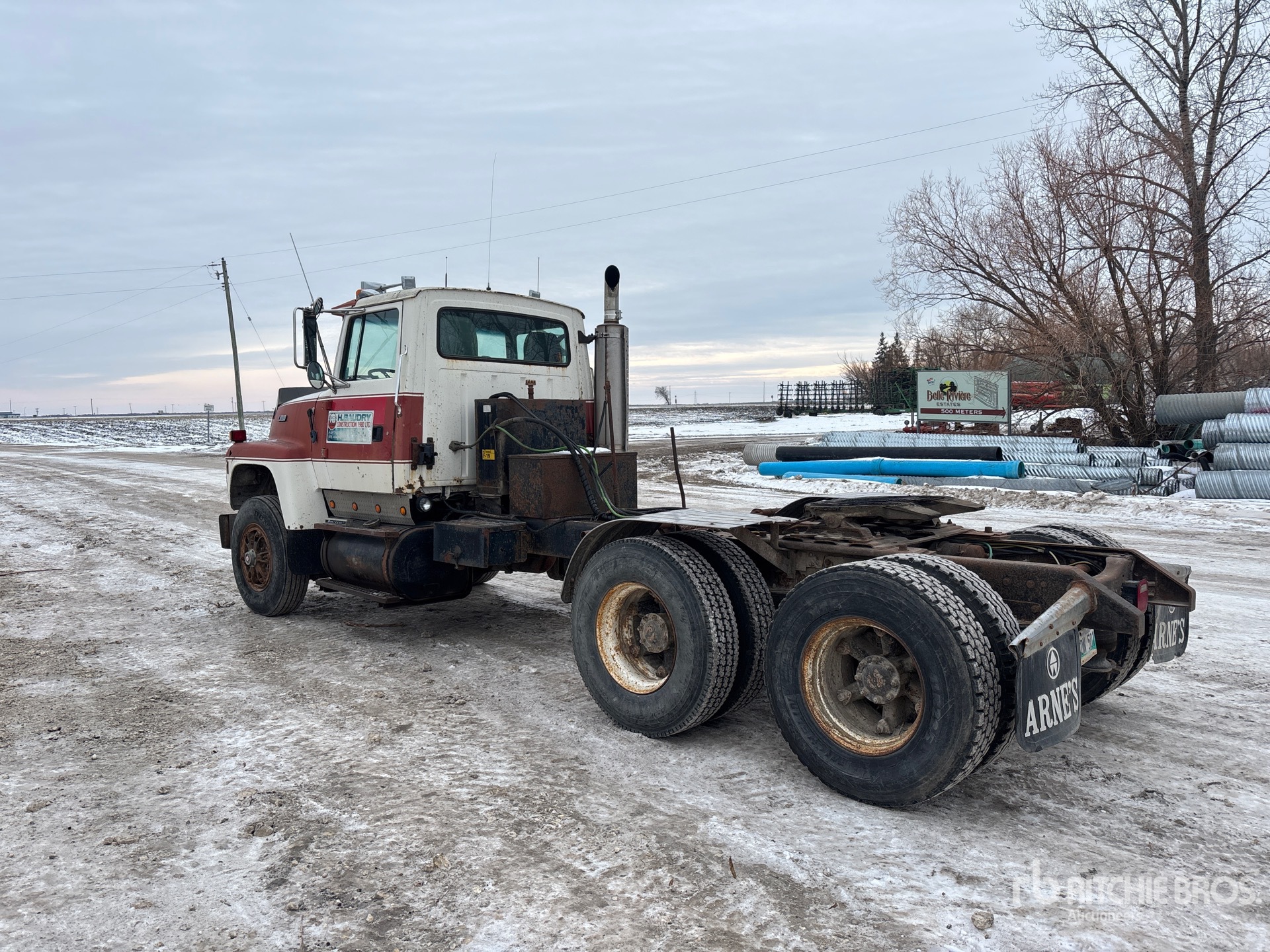 General Appearance with Picture, Left Rear Corner