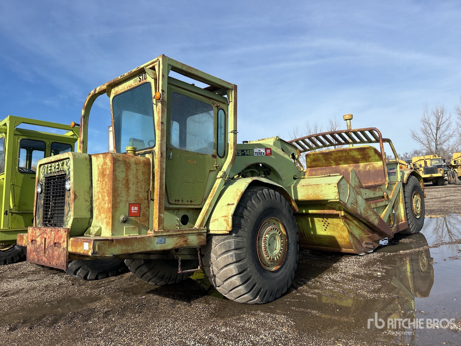 General Appearance with Bild, Ecke vorne links