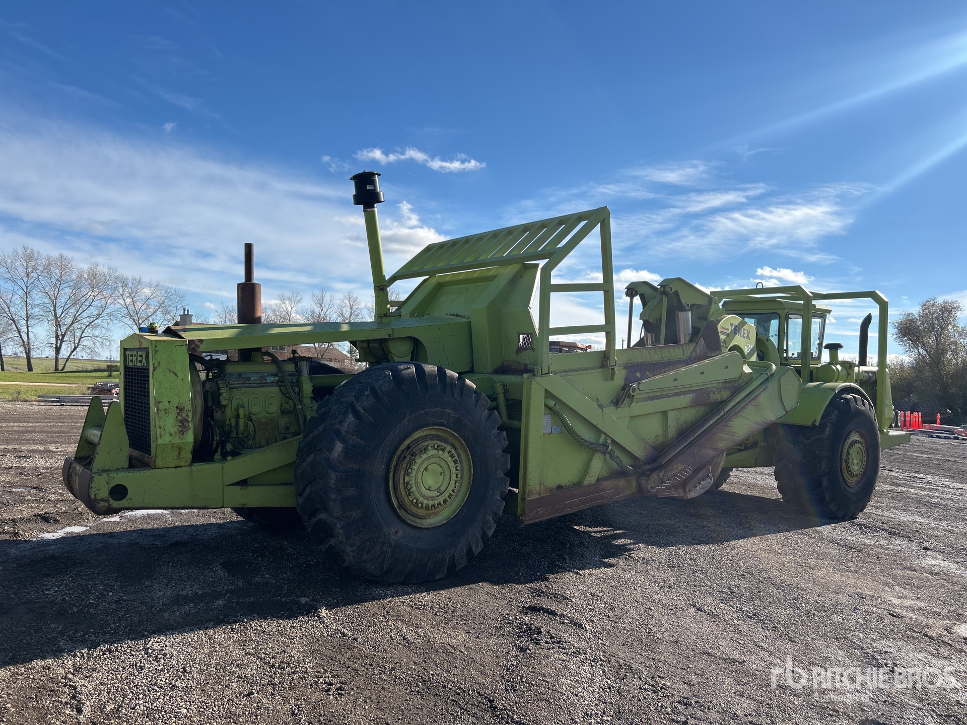 General Appearance with Bild, Ecke hinten rechts