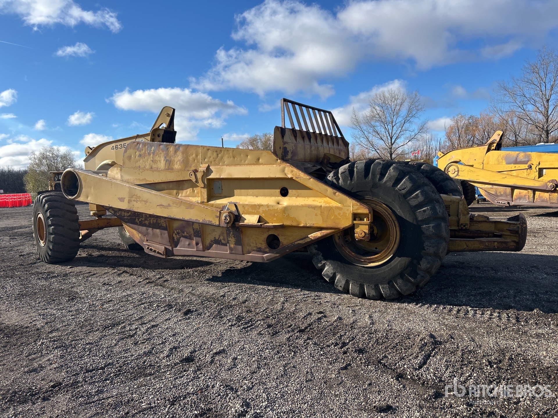 General Appearance with Bild, Ecke hinten links