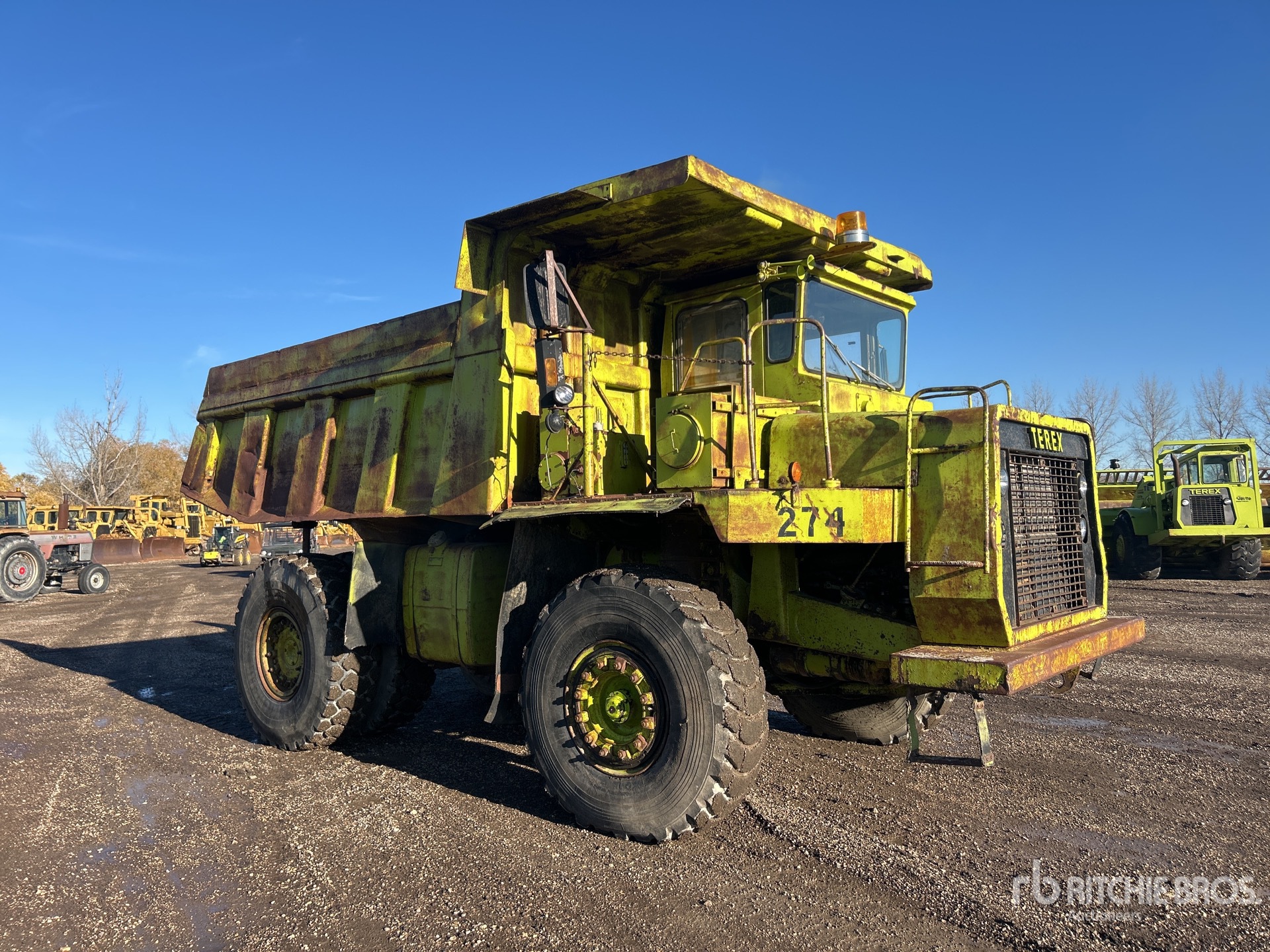 General Appearance with Bild, Ecke vorne rechts