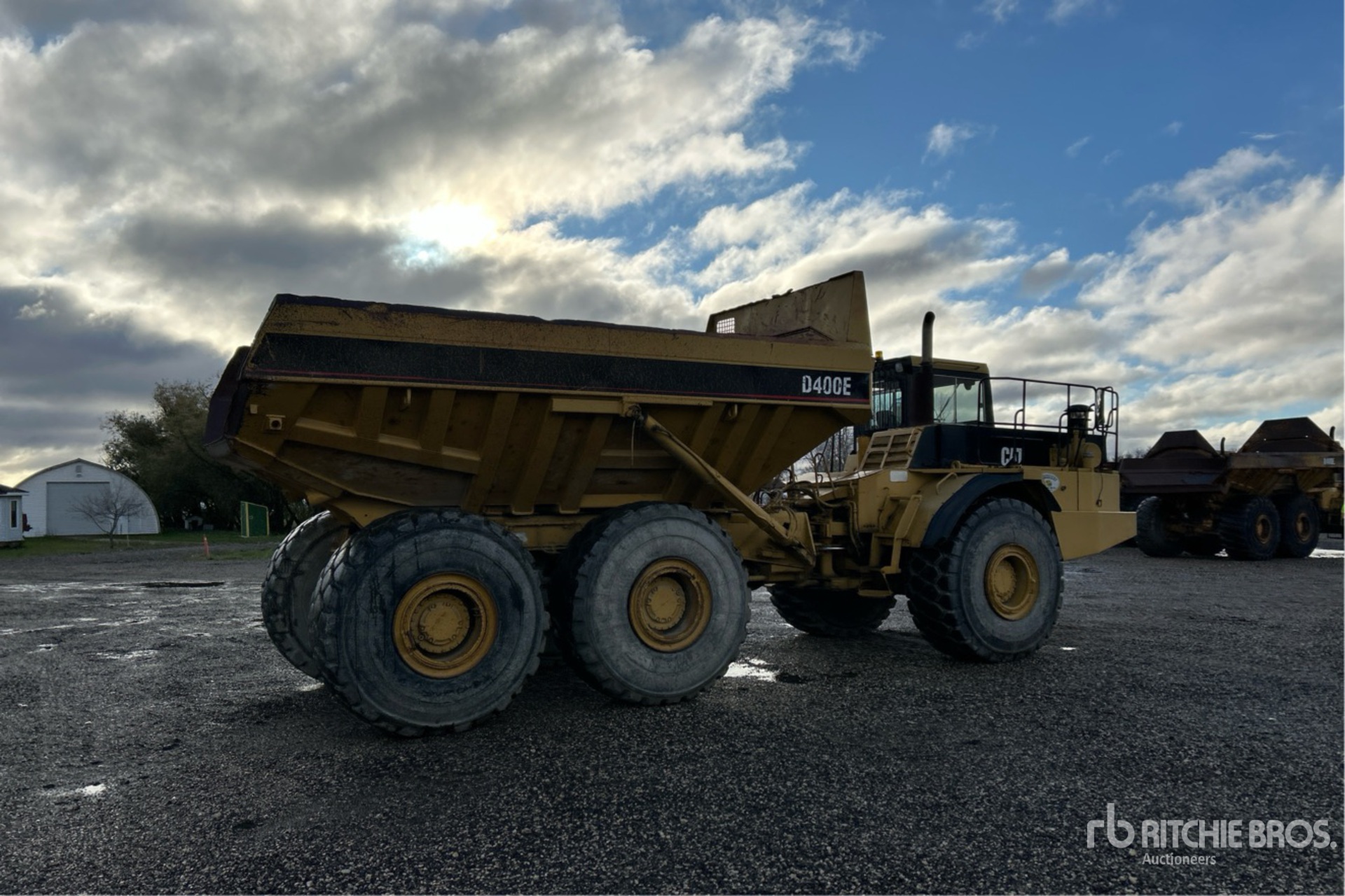 General Appearance with Foto, angolo anteriore sinistro