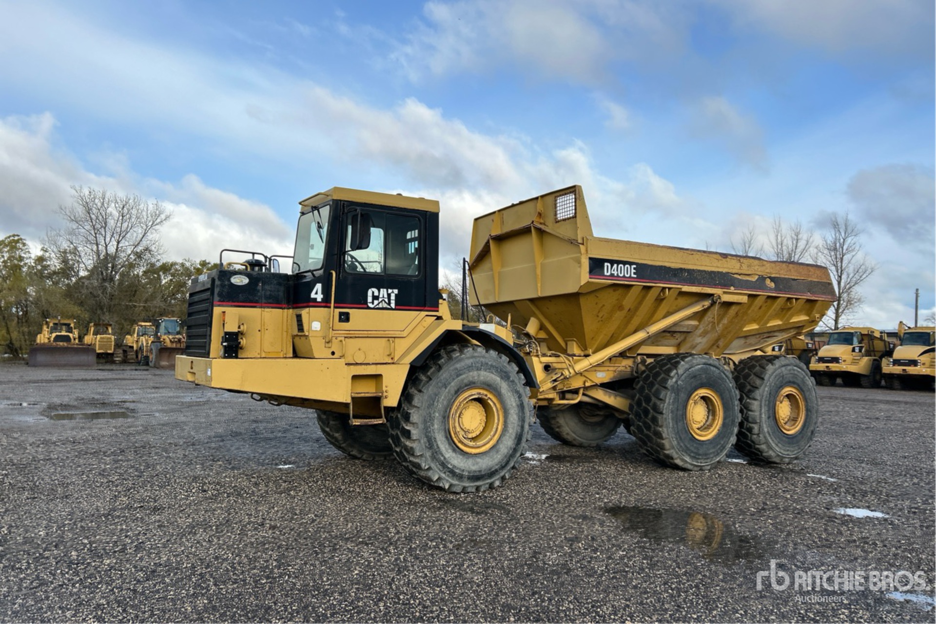 General Appearance with Foto, angolo anteriore sinistro