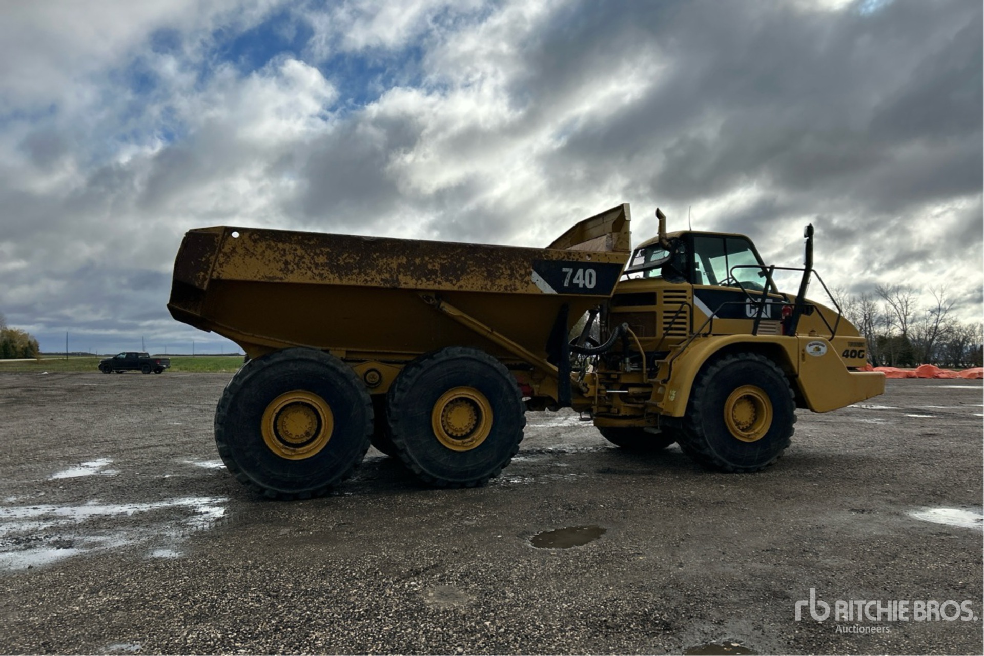 General Appearance with Picture, Right Rear Corner