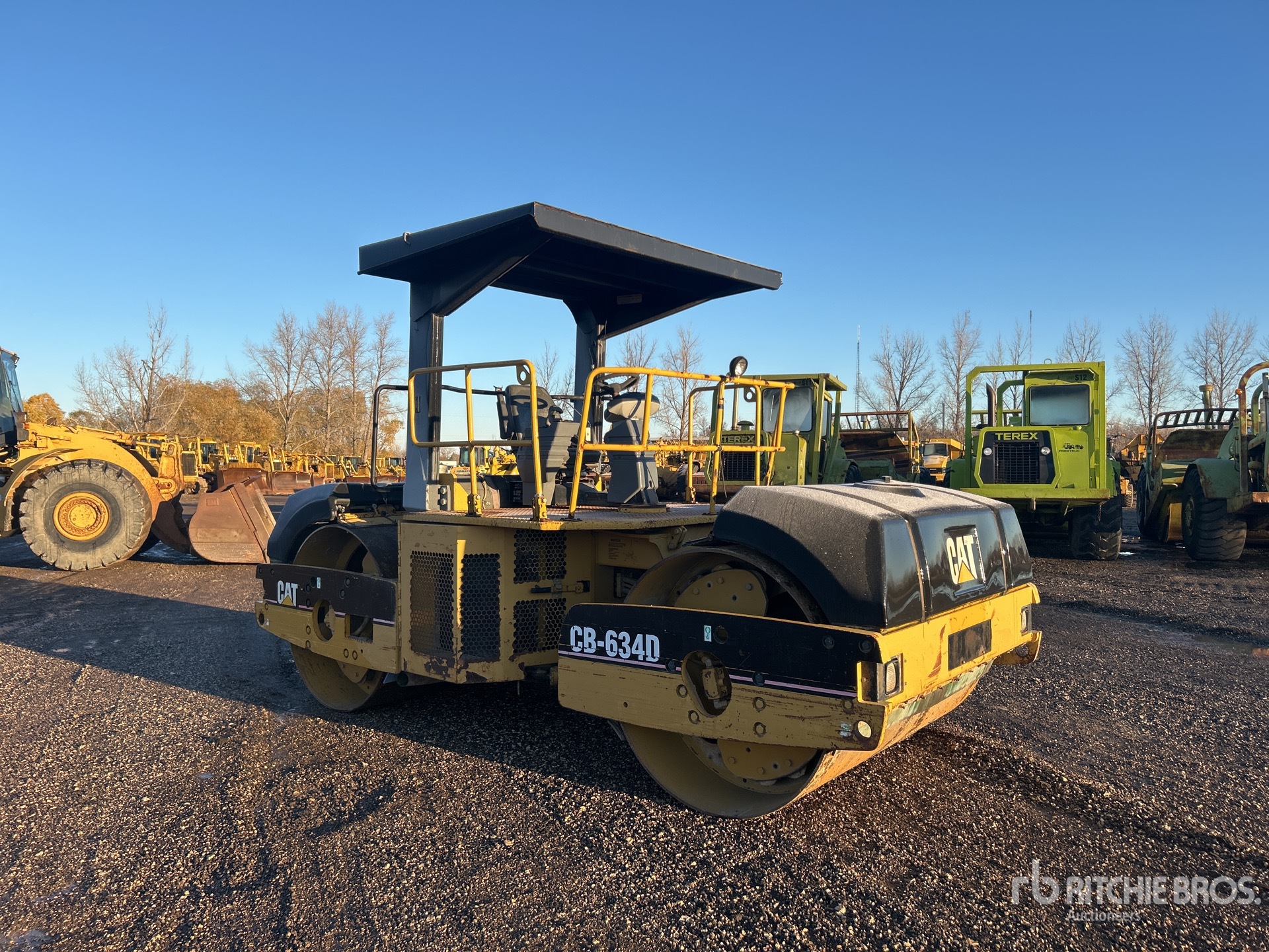 General Appearance with Bild, Ecke vorne rechts