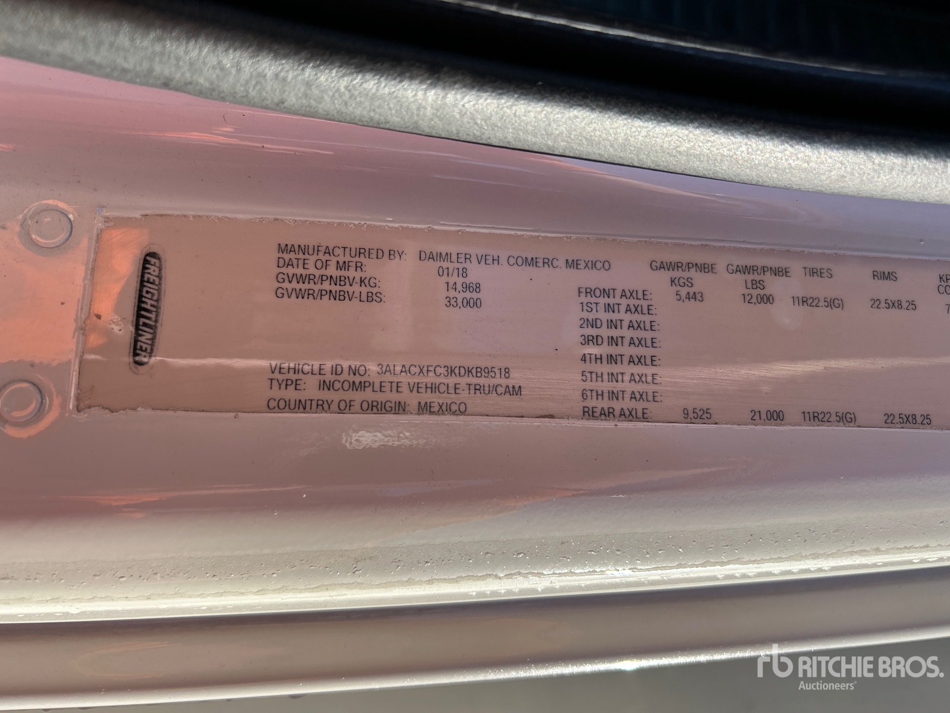 General Appearance with Serial Number / VIN