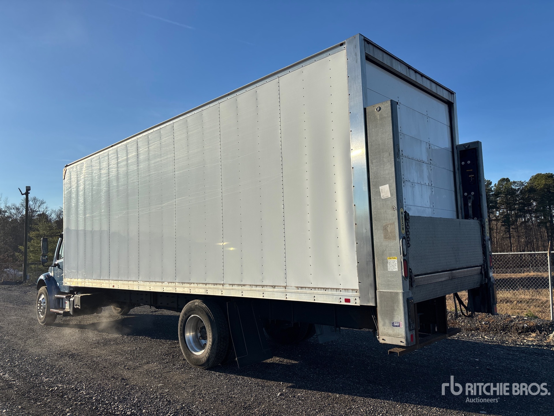 General Appearance with Bild, Ecke hinten links