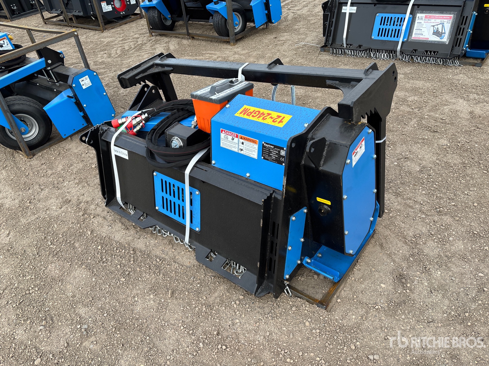 General Appearance with Foto, angolo anteriore sinistro