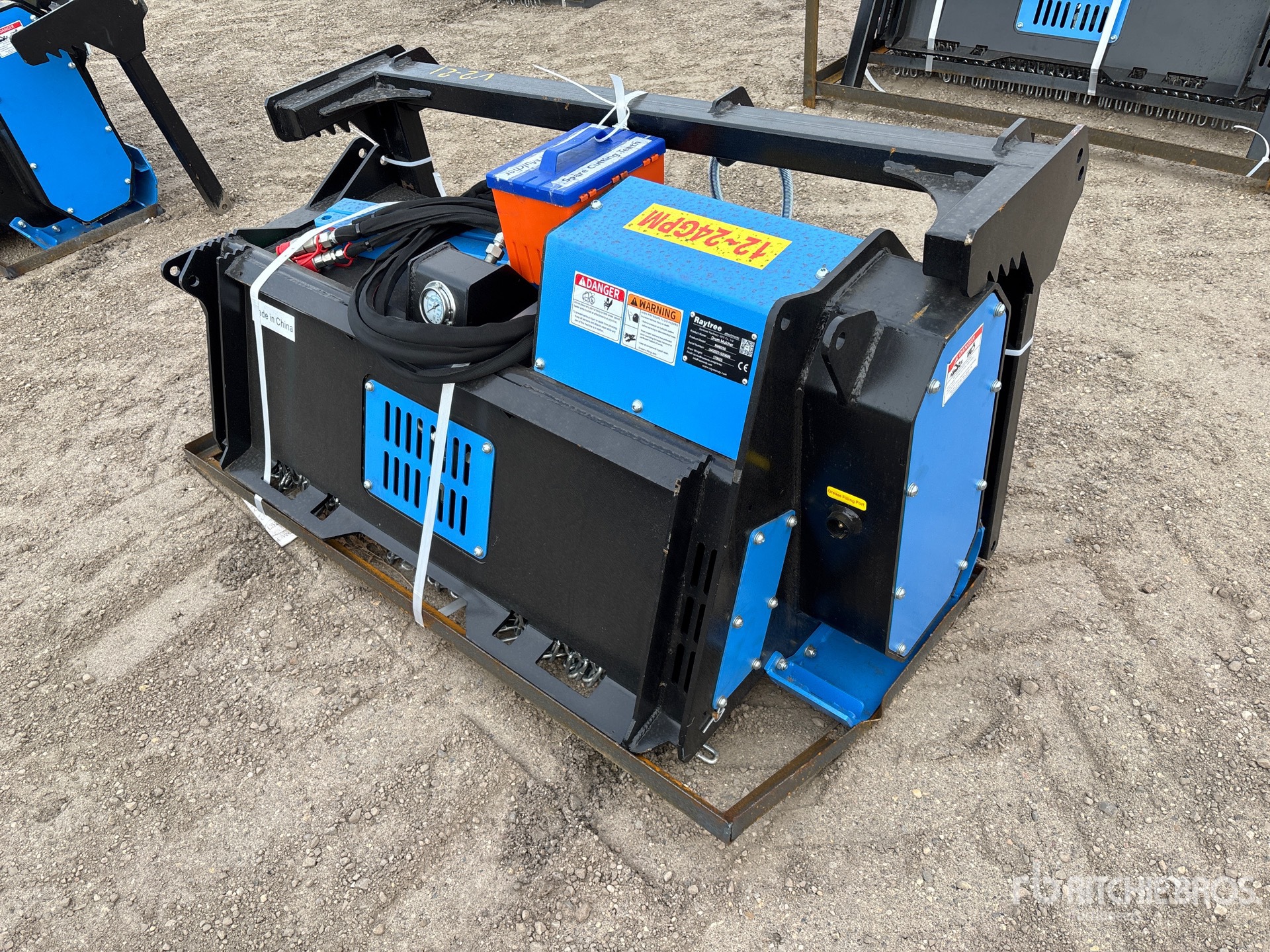 General Appearance with Foto, angolo anteriore sinistro