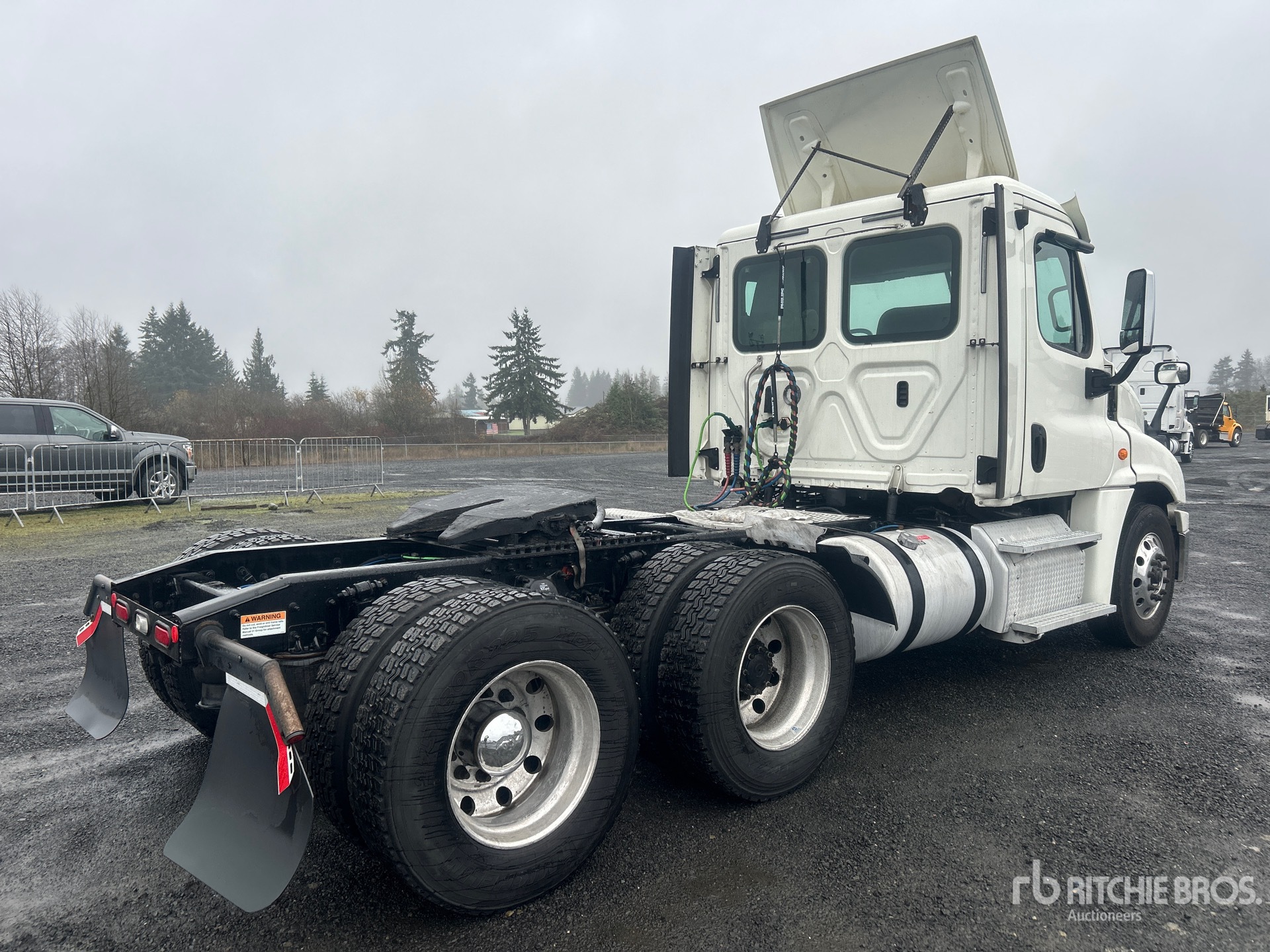 General Appearance with Foto, angolo anteriore sinistro