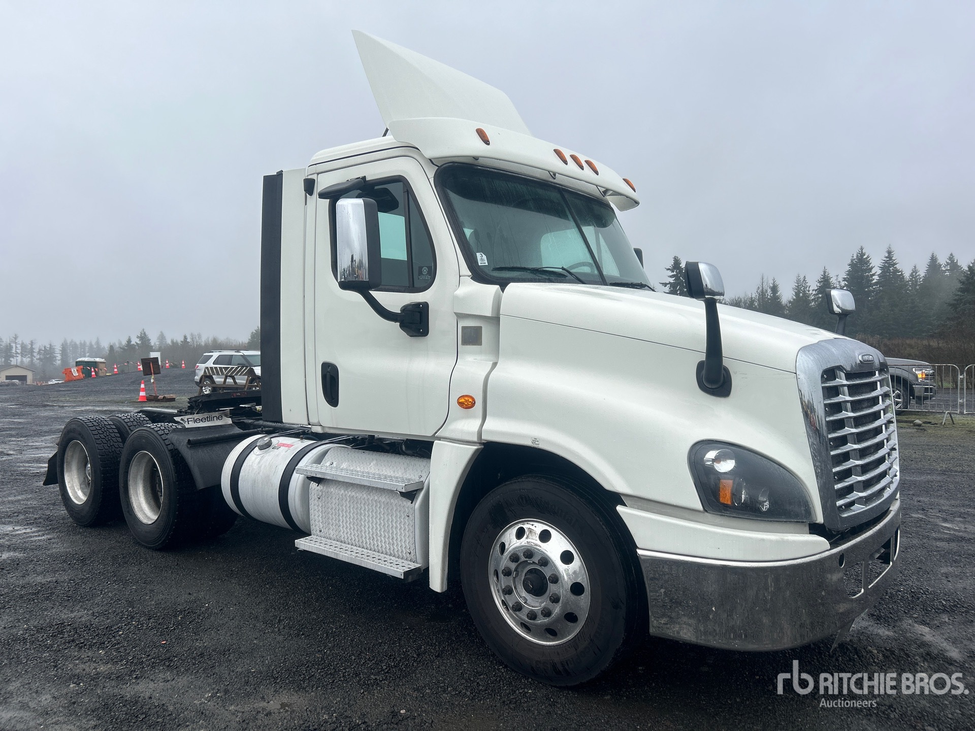 General Appearance with Foto, angolo anteriore destro