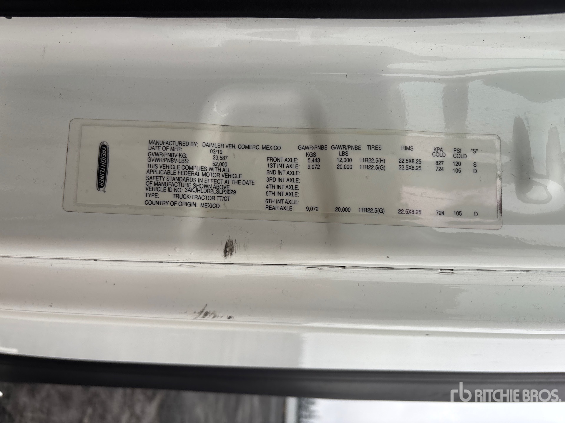 General Appearance with Numero seriale/numero d’identificazione del veicolo (VIN)