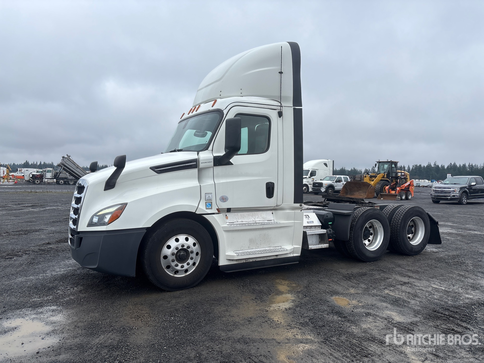 General Appearance with Picture, Left Front Corner