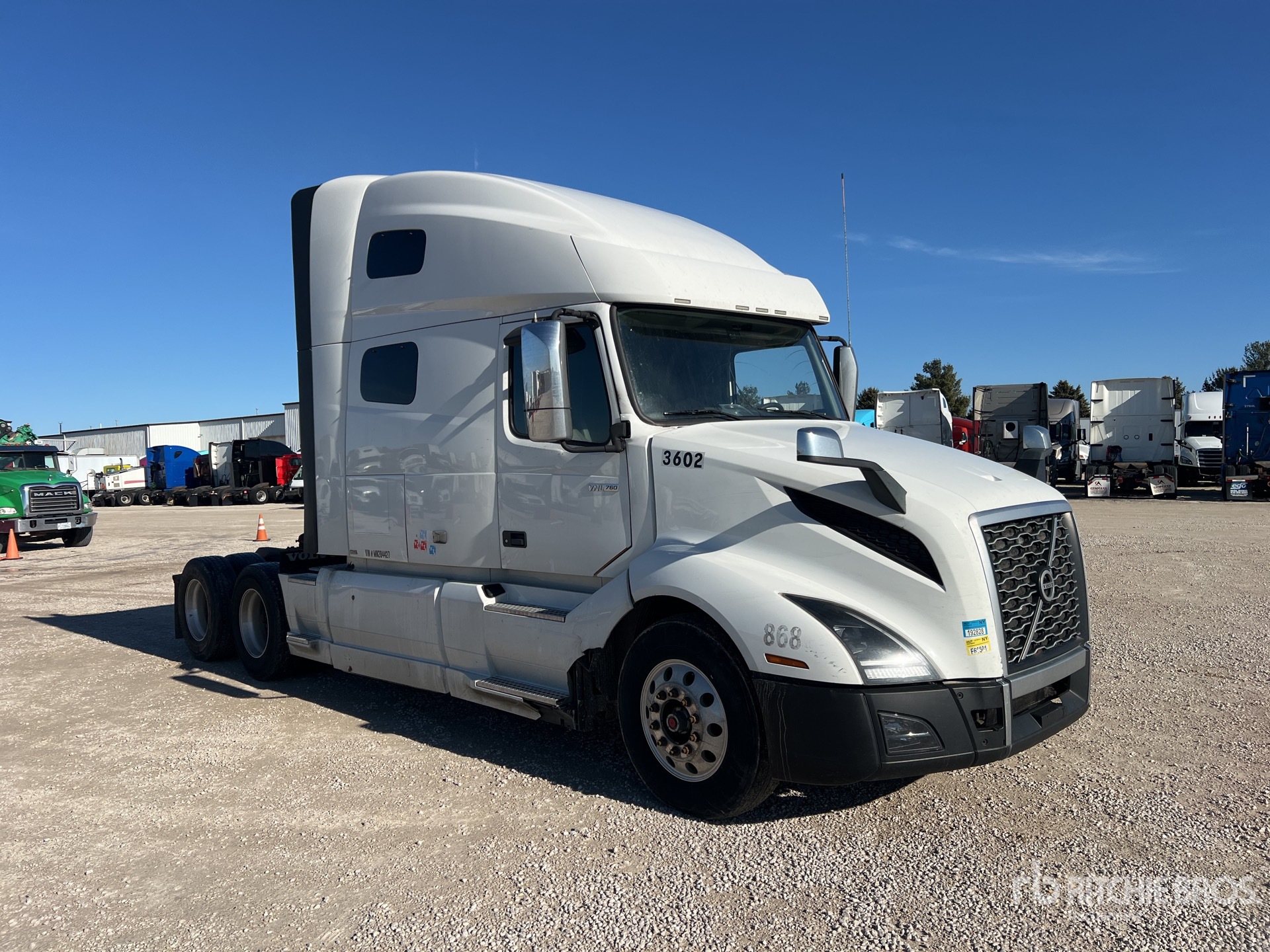 Aspect général with Image, coin avant droit