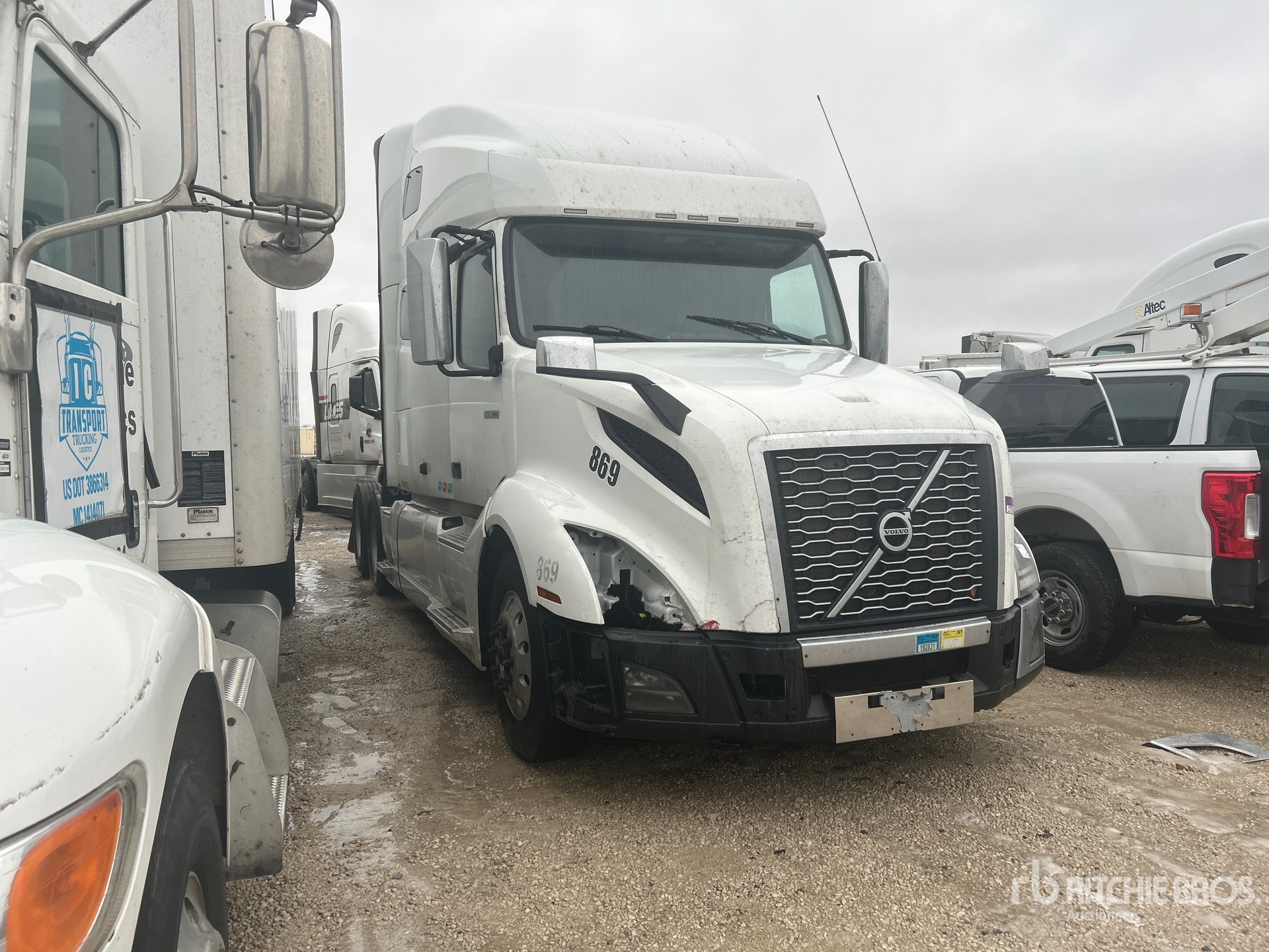 General Appearance with Picture, Right Front Corner