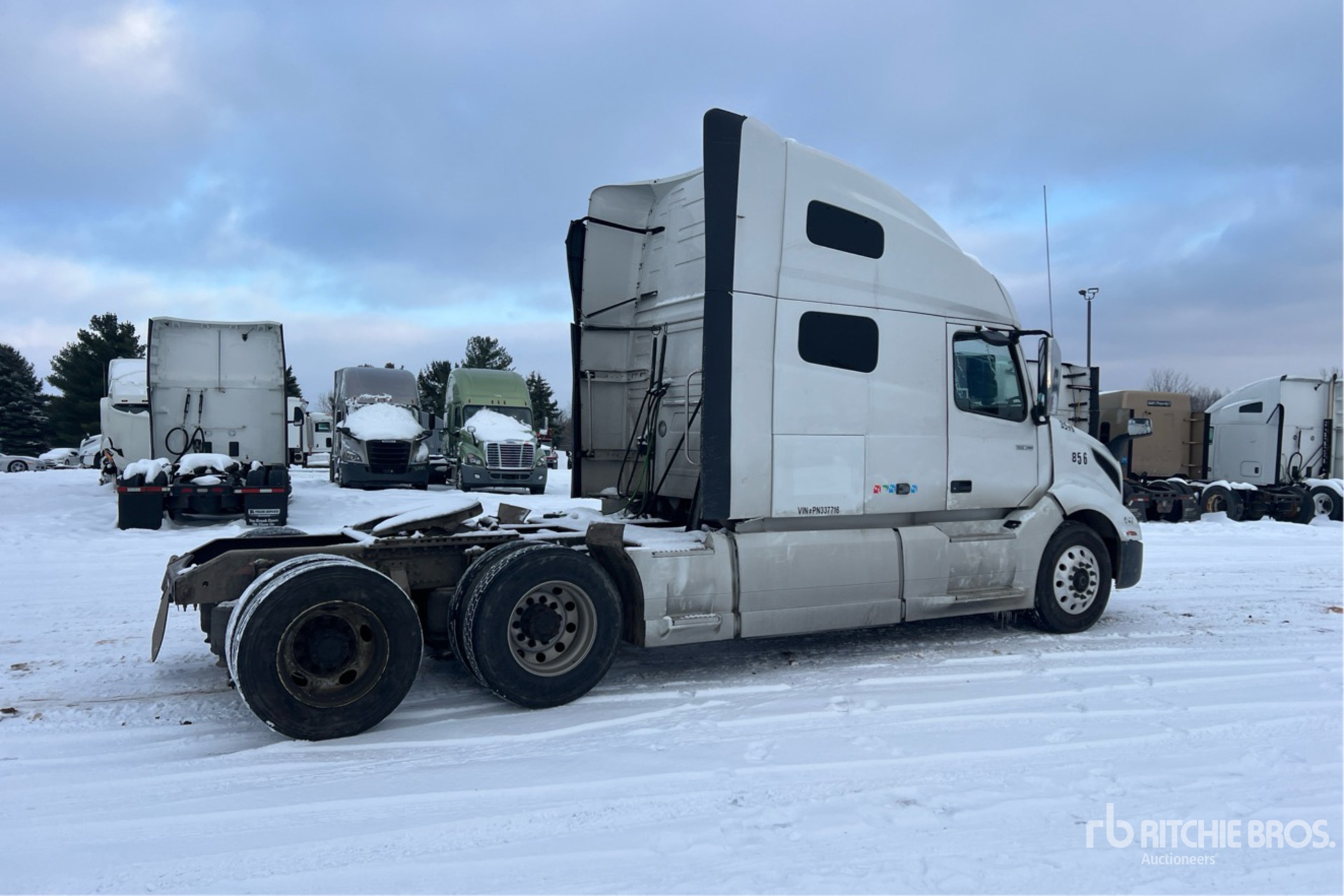 General Appearance with Imagen: esquina trasera derecha