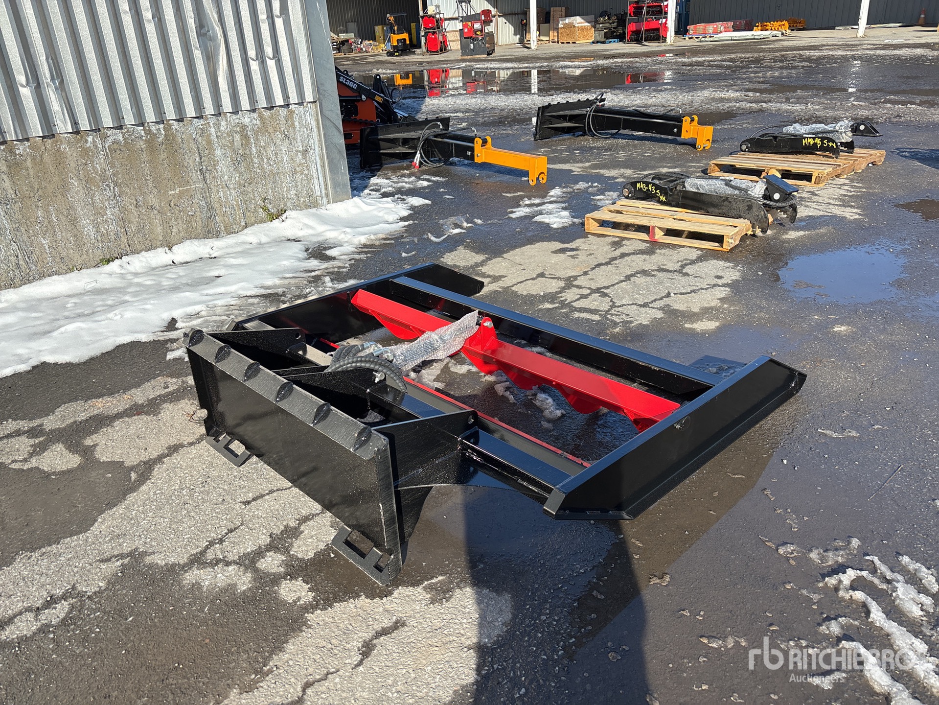 General Appearance with Picture, Right Rear Corner