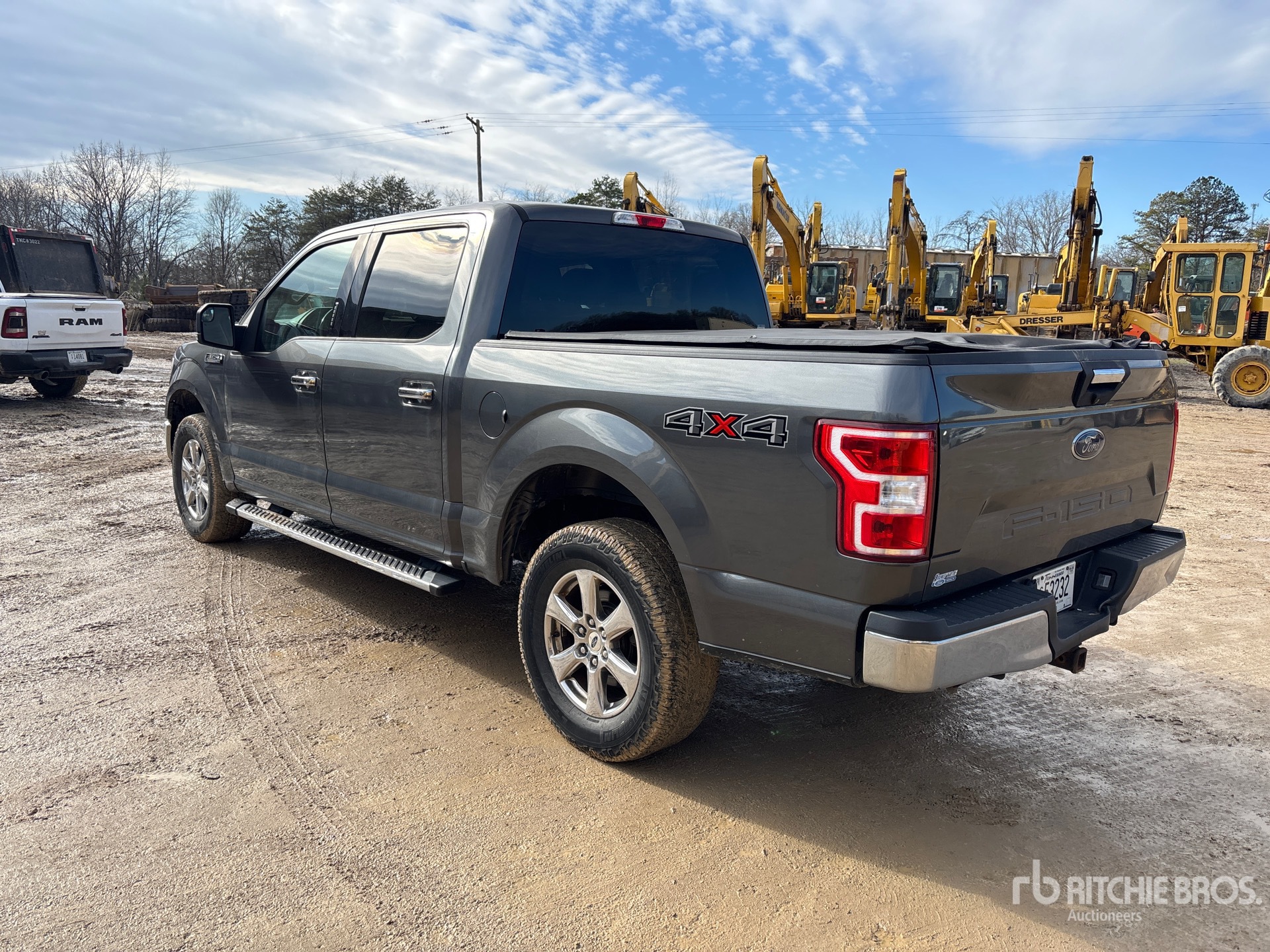 General Appearance with Bild, Ecke hinten links