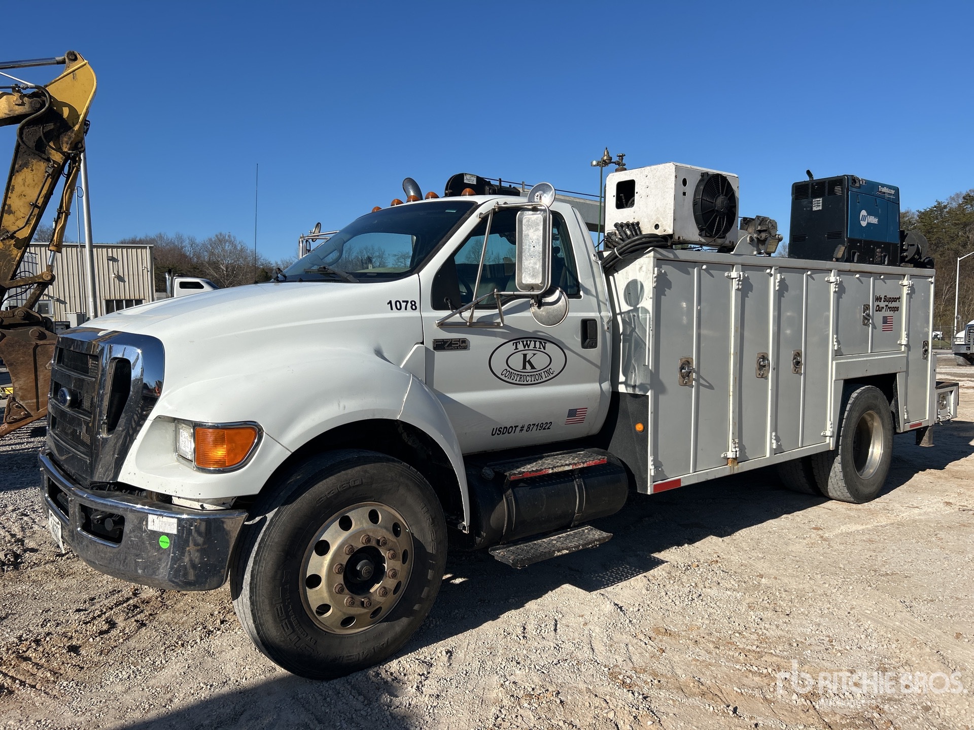 General Appearance with Picture, Left Front Corner