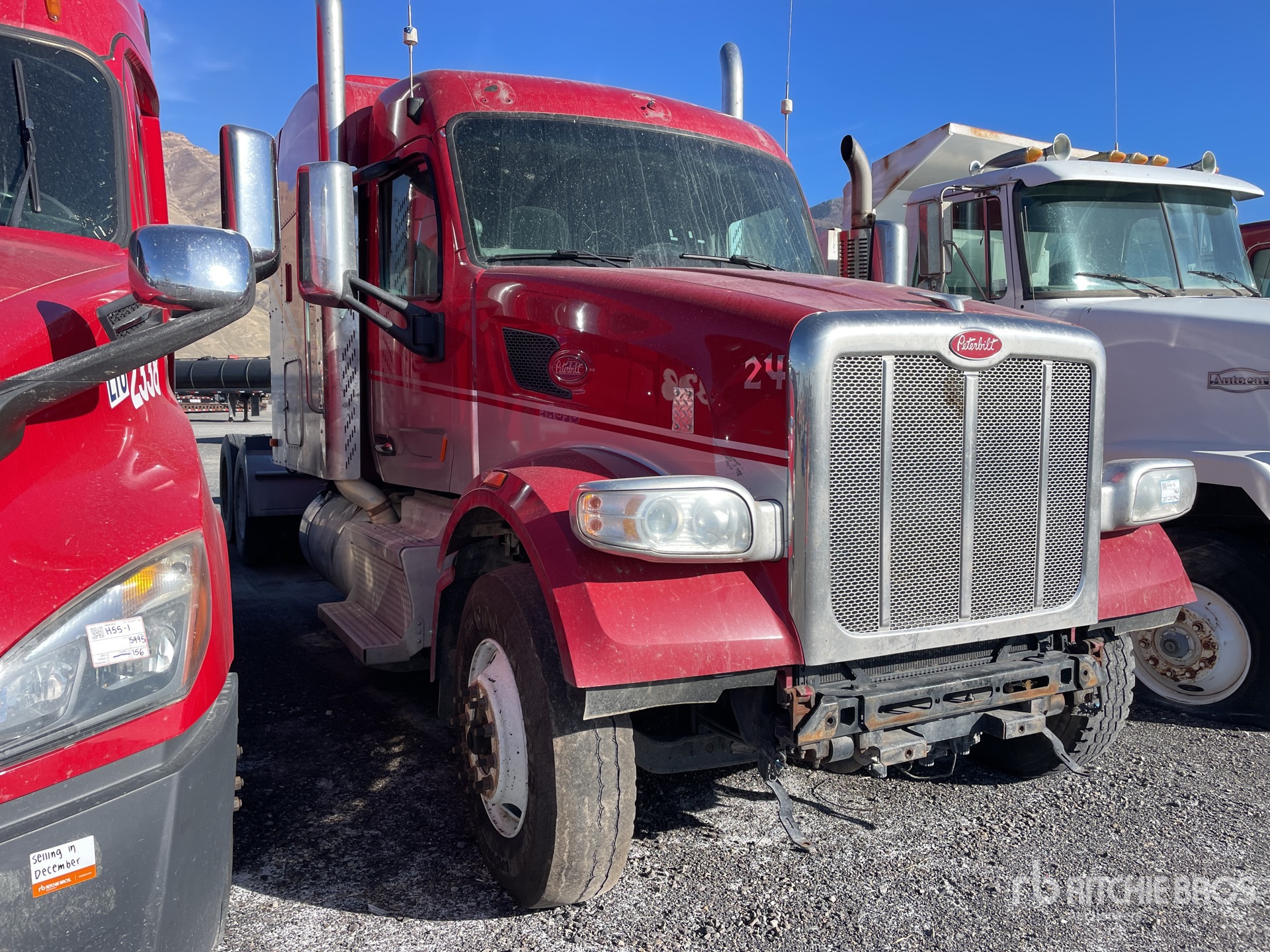 General Appearance with Bild, Ecke vorne rechts