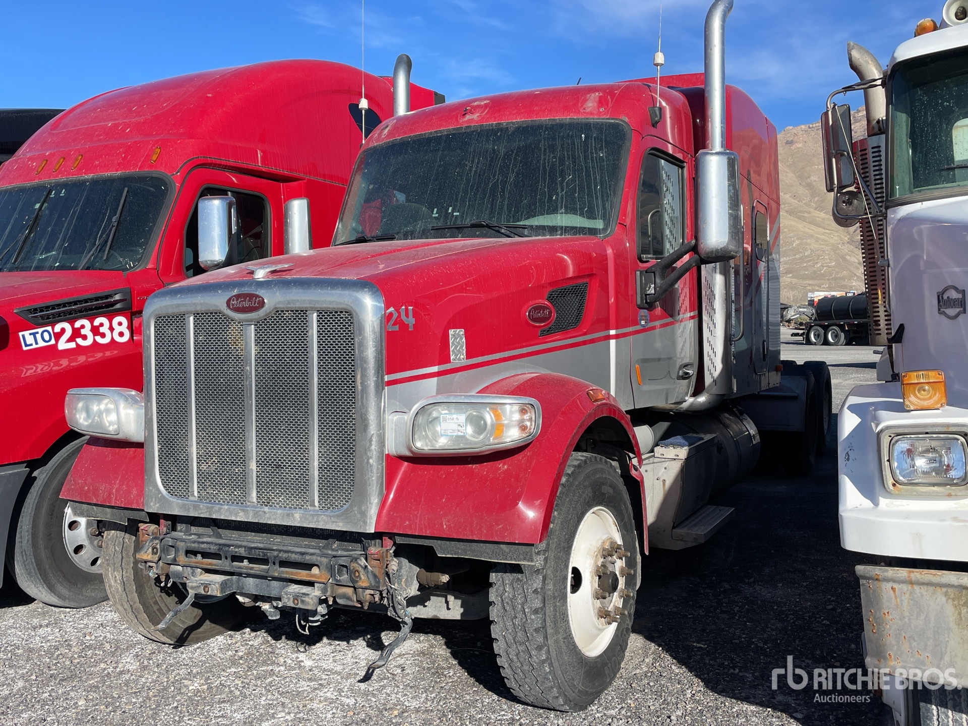 General Appearance with Bild, Ecke vorne links