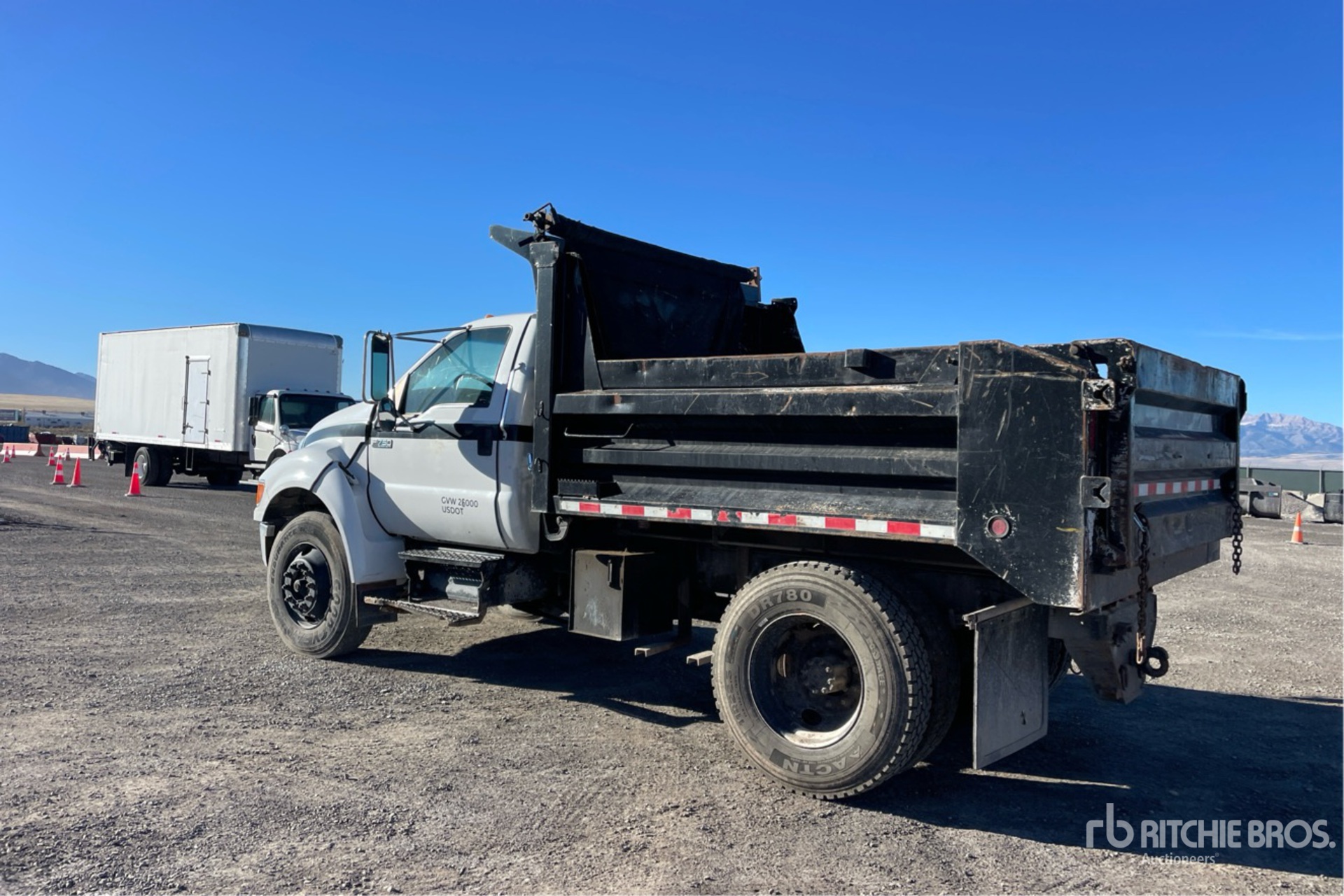 Aspect général with Image, coin arrière gauche