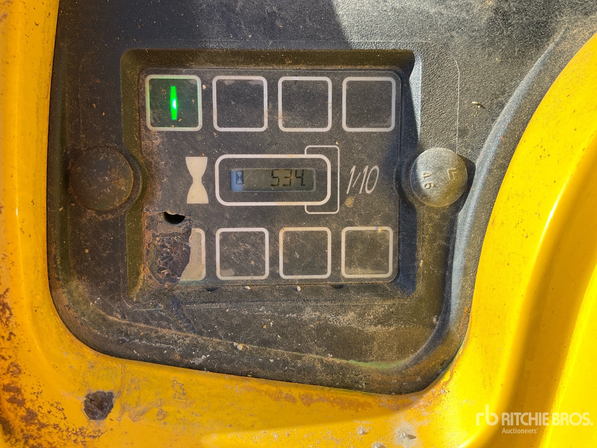 General Appearance with Hour Meter / Odometer