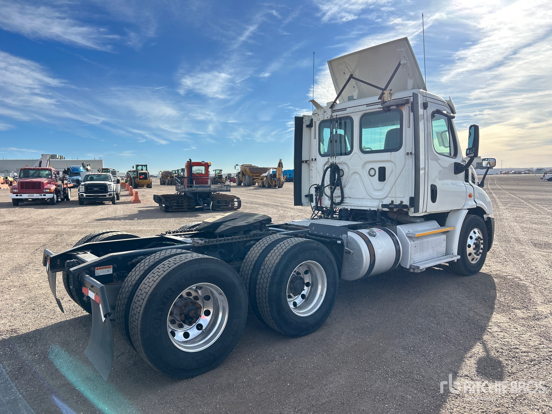 General Appearance with Bild, Ecke hinten rechts