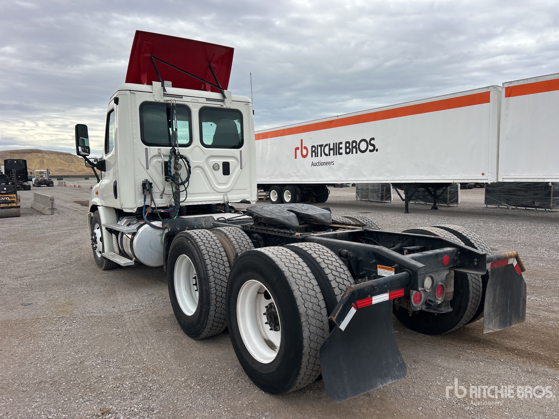 Aspect général with Image, coin arrière gauche