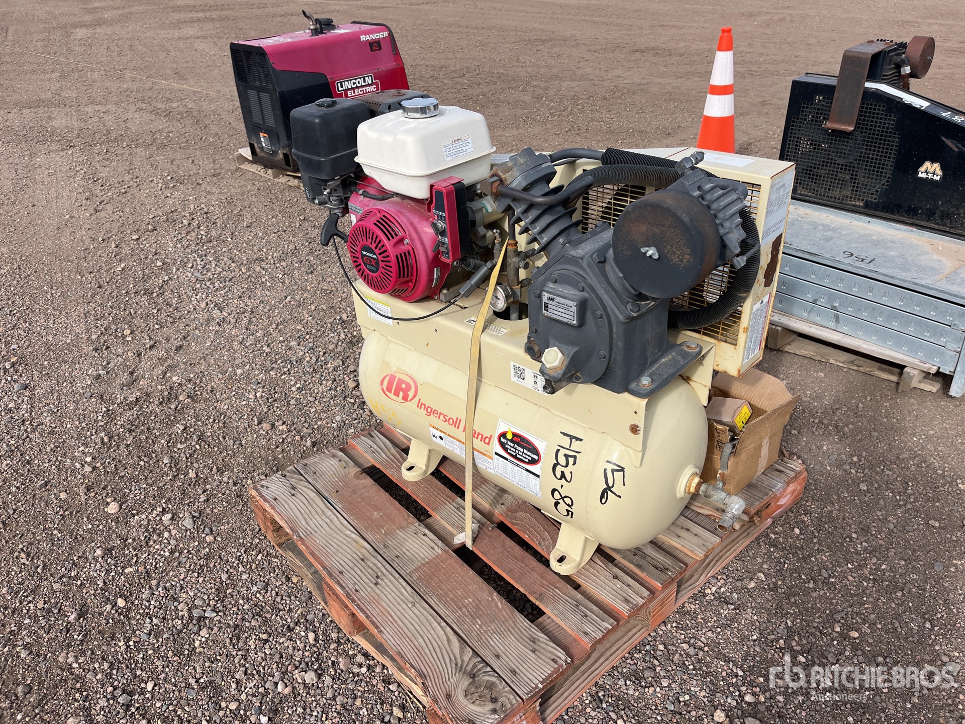 General Appearance with Image, coin avant gauche