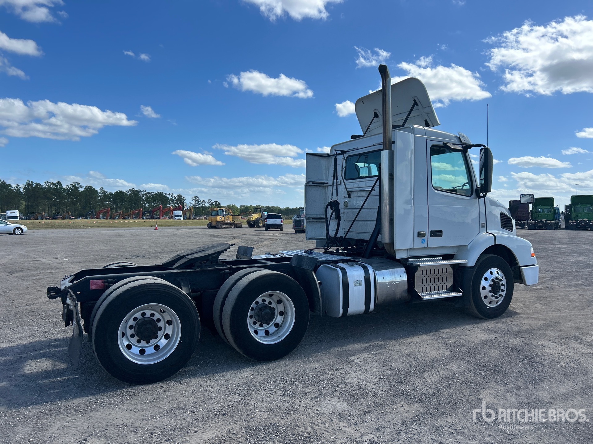 General Appearance with Imagen: esquina trasera derecha