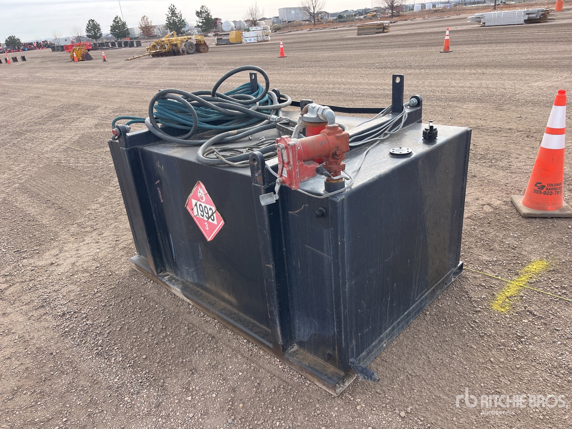 General Appearance with Foto, angolo anteriore sinistro