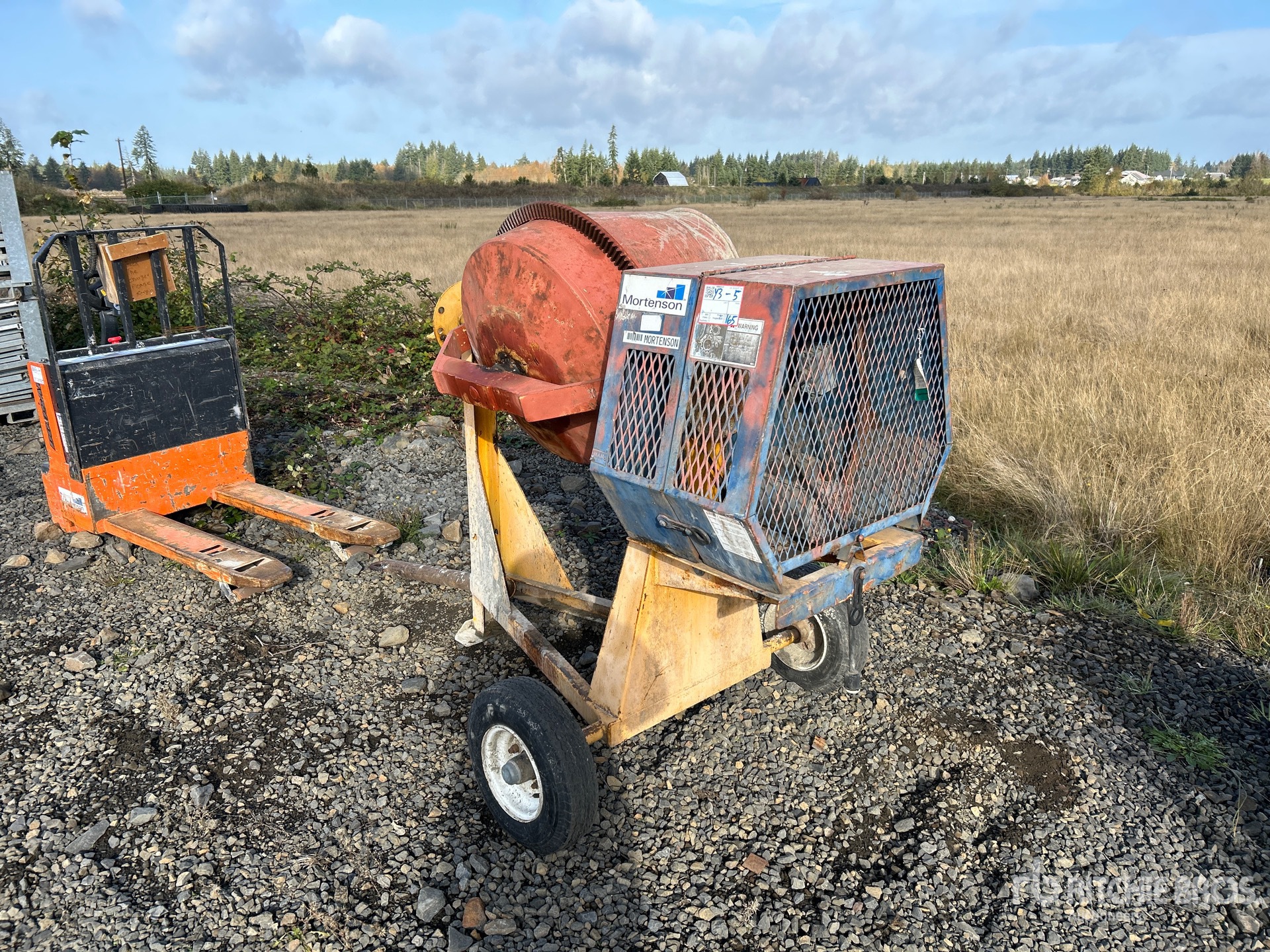 General Appearance with Picture, Left Rear Corner