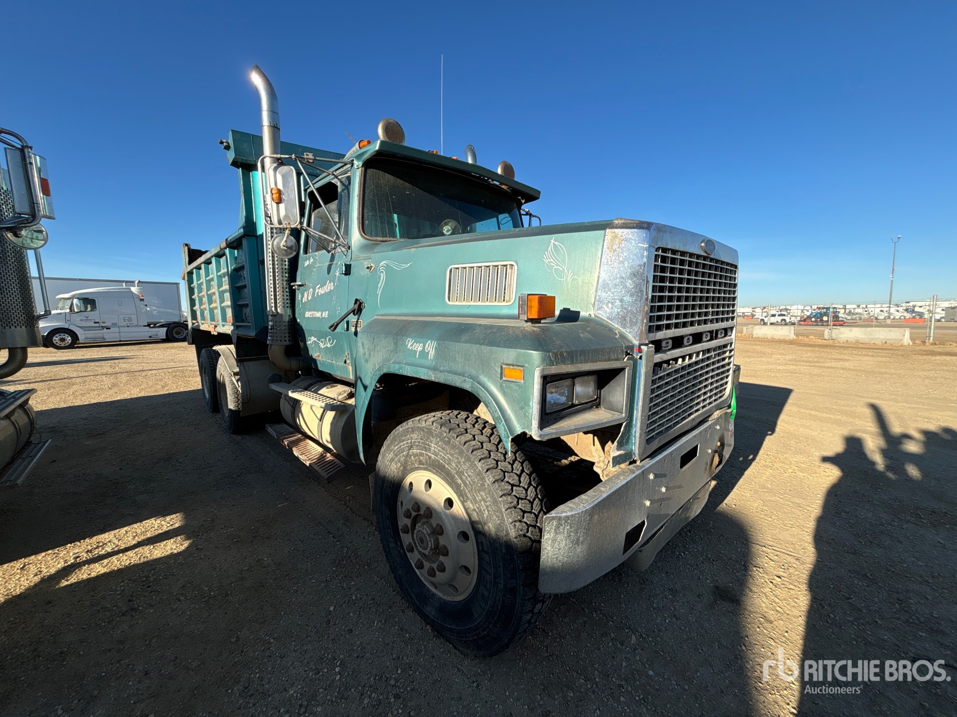 General Appearance with Picture, Right Front Corner