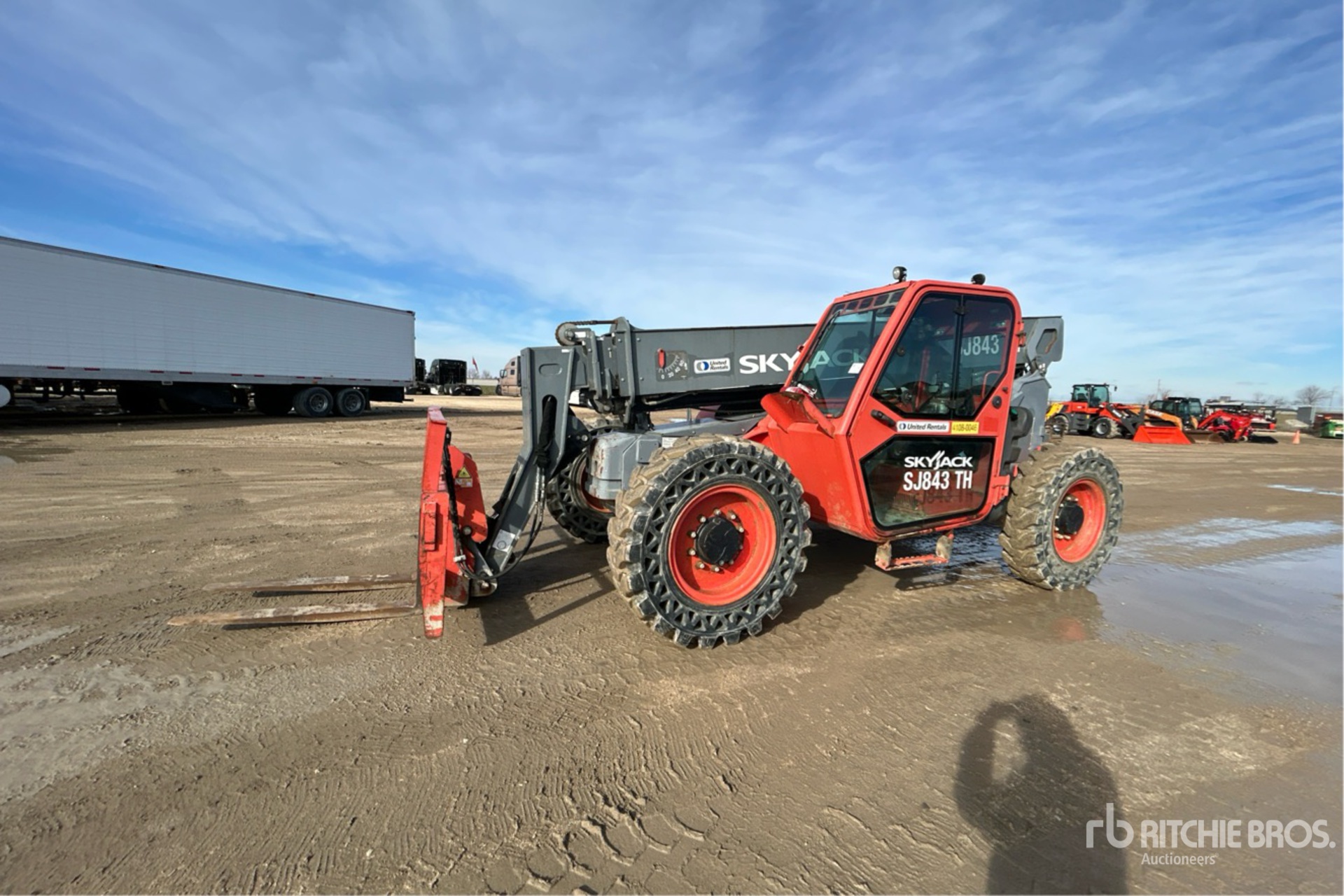 General Appearance with Picture, Left Front Corner