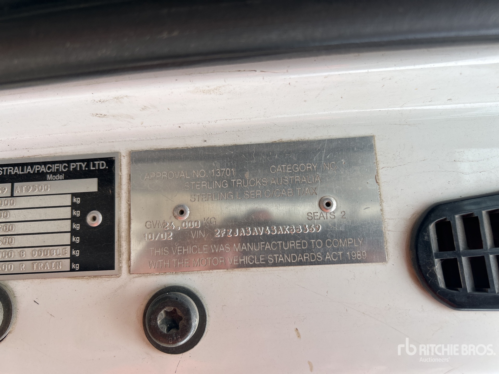 General Appearance with Serial Number / VIN