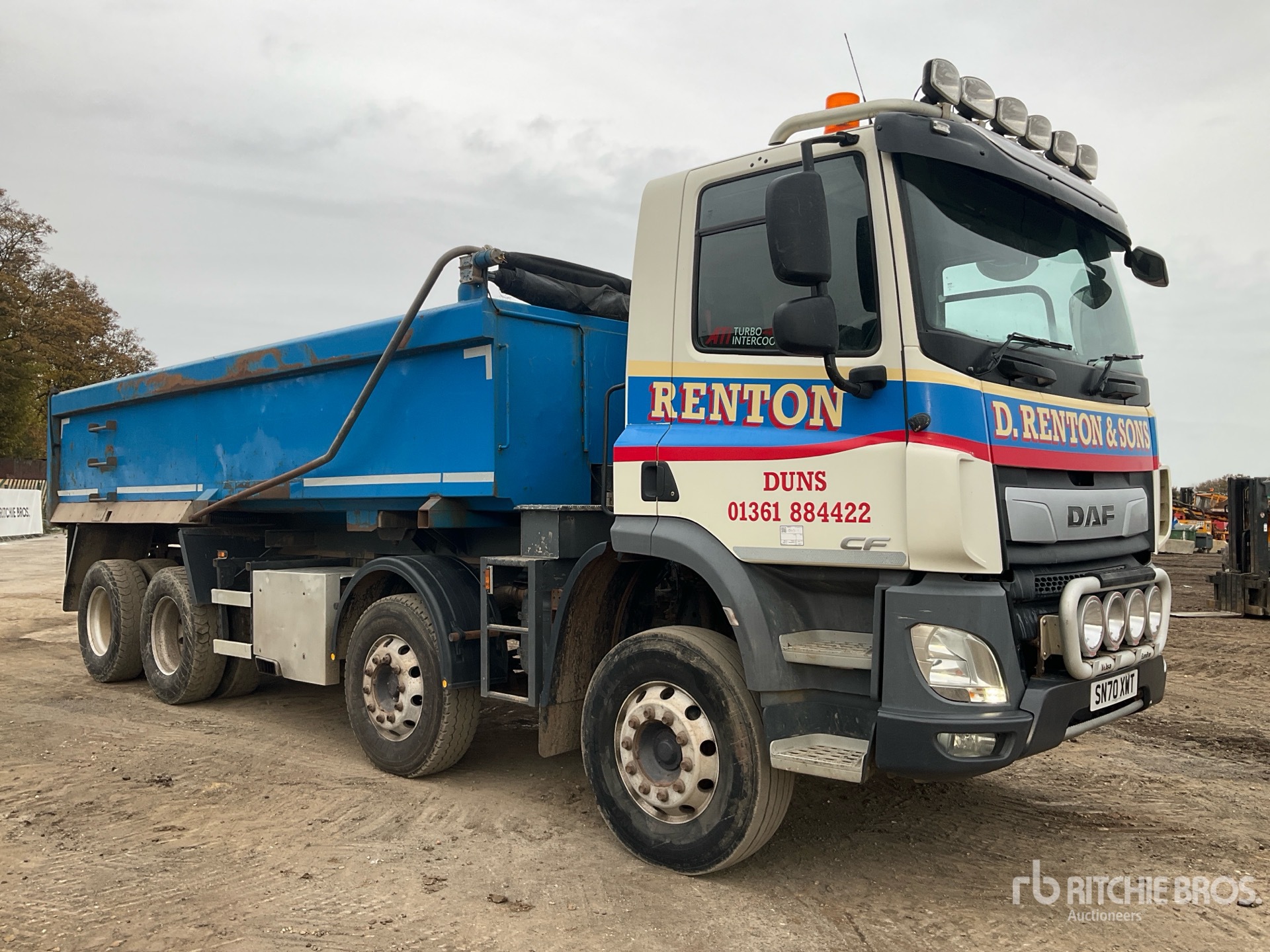 General Appearance with Picture, Right Front Corner