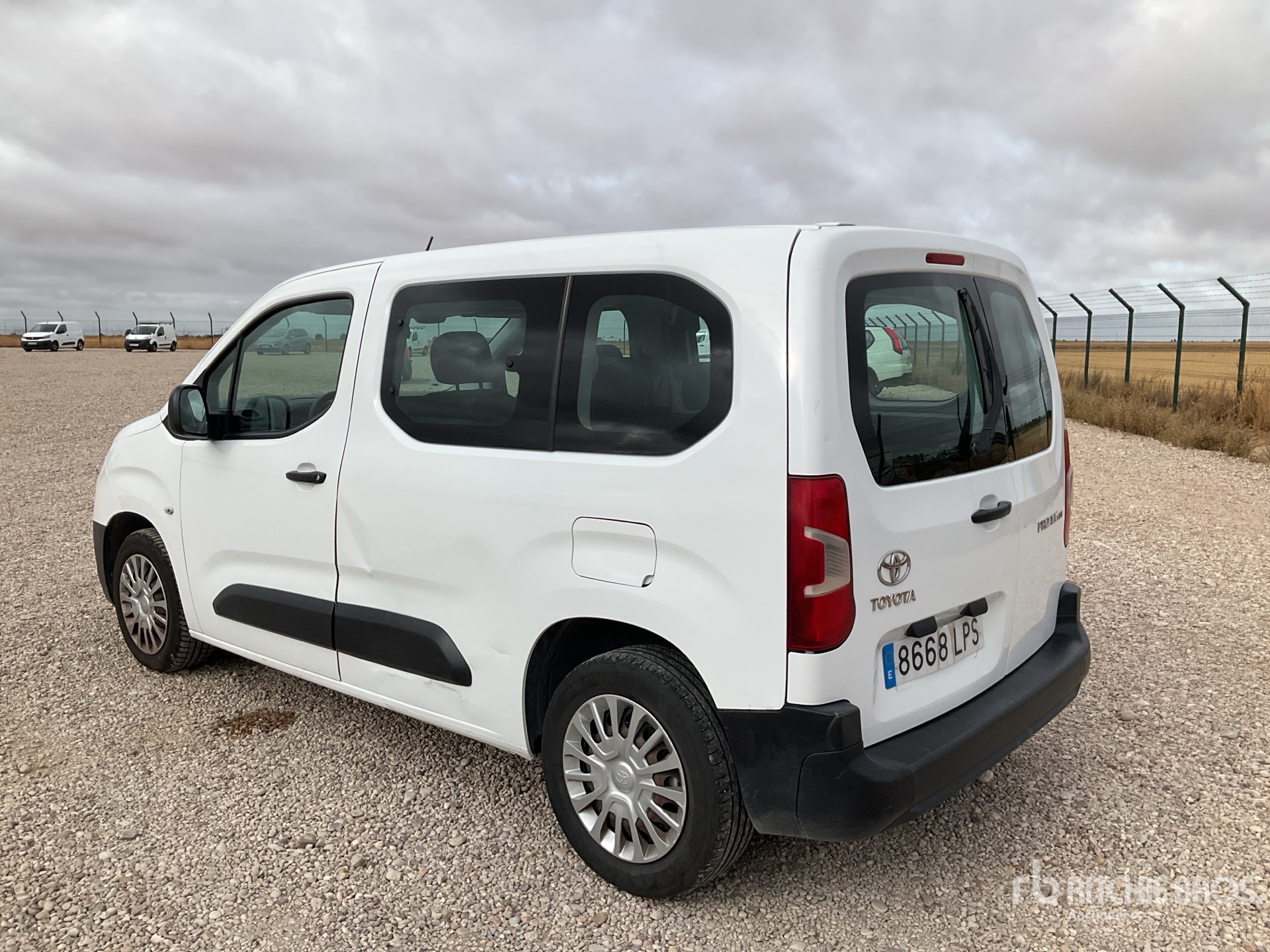General Appearance with Picture, Left Rear Corner
