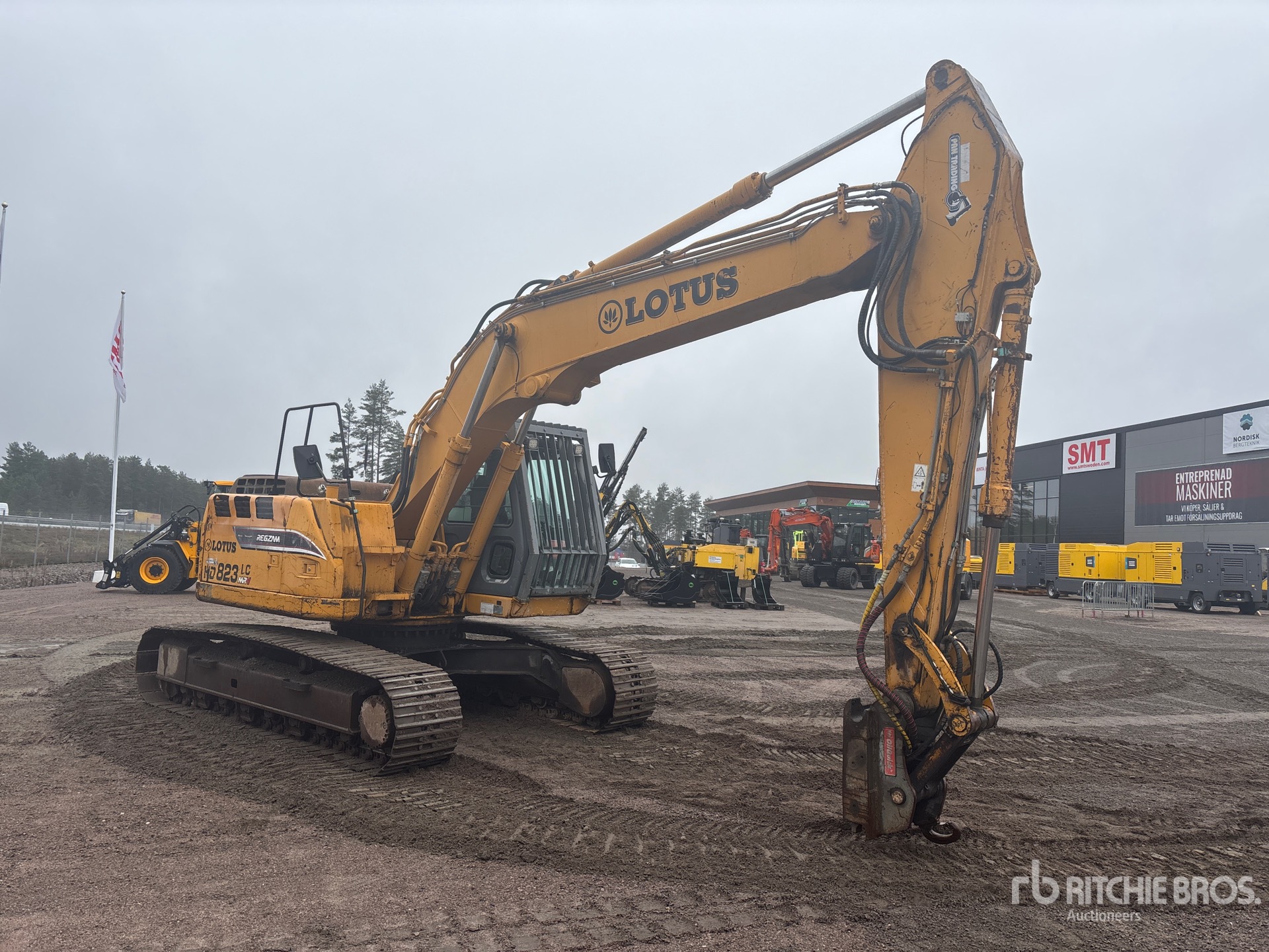 General Appearance with Picture, Right Front Corner