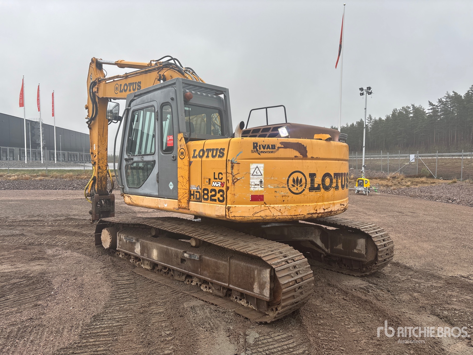 General Appearance with Picture, Left Rear Corner