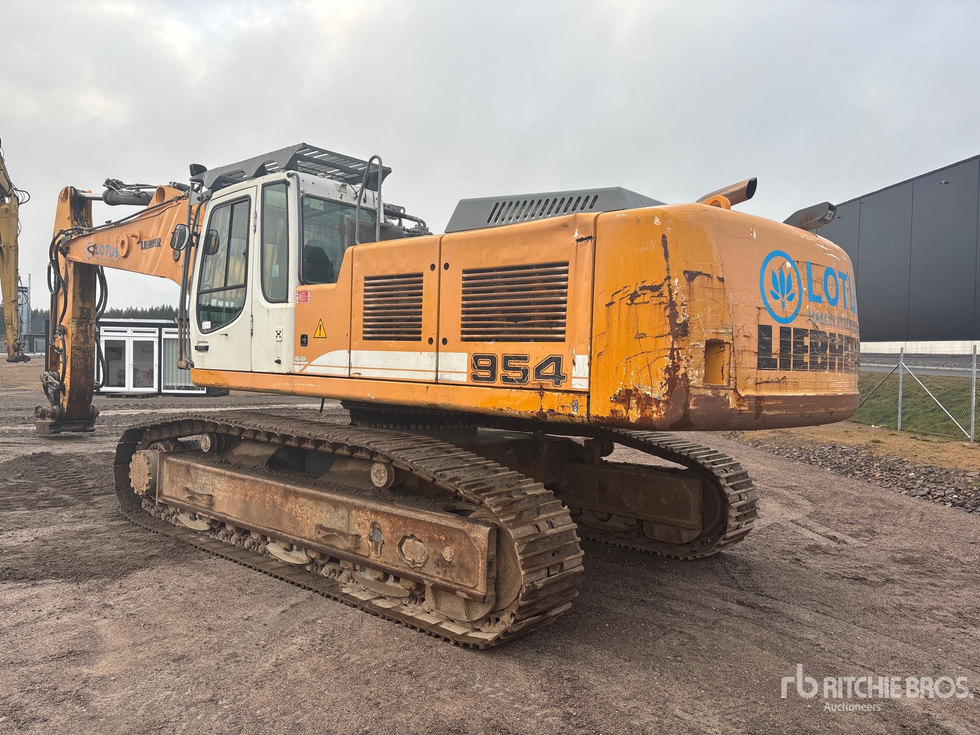 General Appearance with Picture, Left Rear Corner