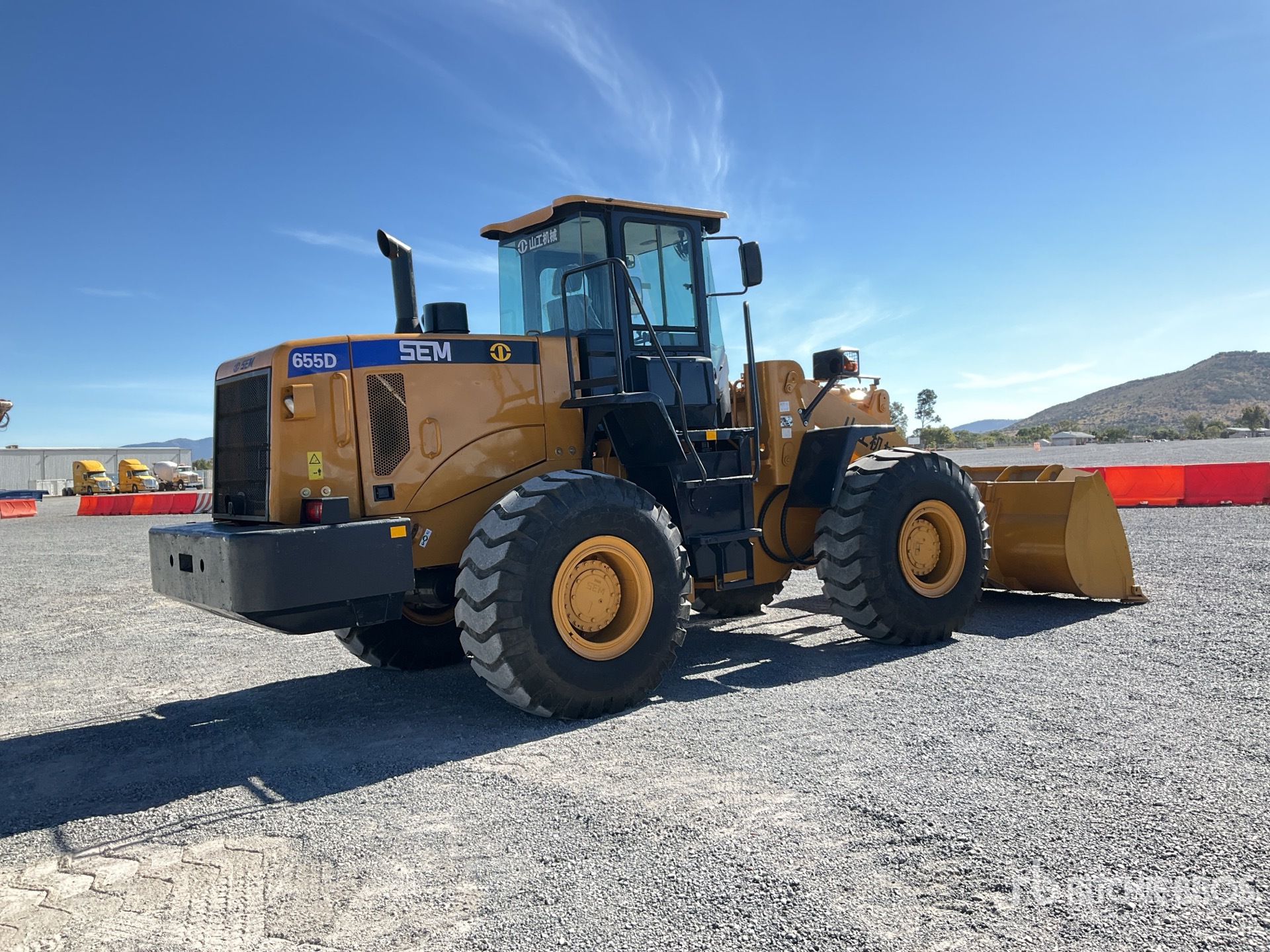 General Appearance with Picture, Right Rear Corner